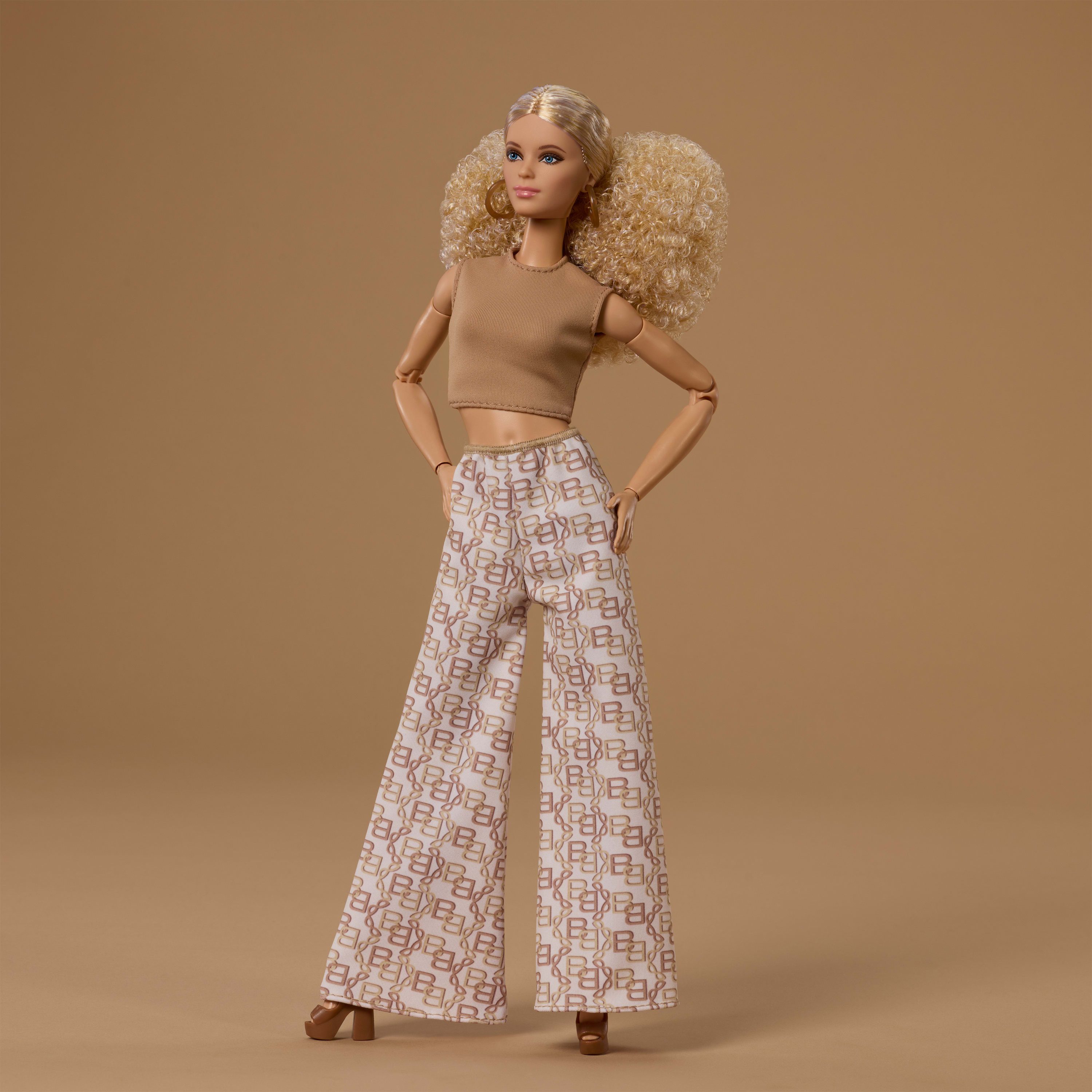 Barbie Anziehpuppe Signature Barbie Basics 07