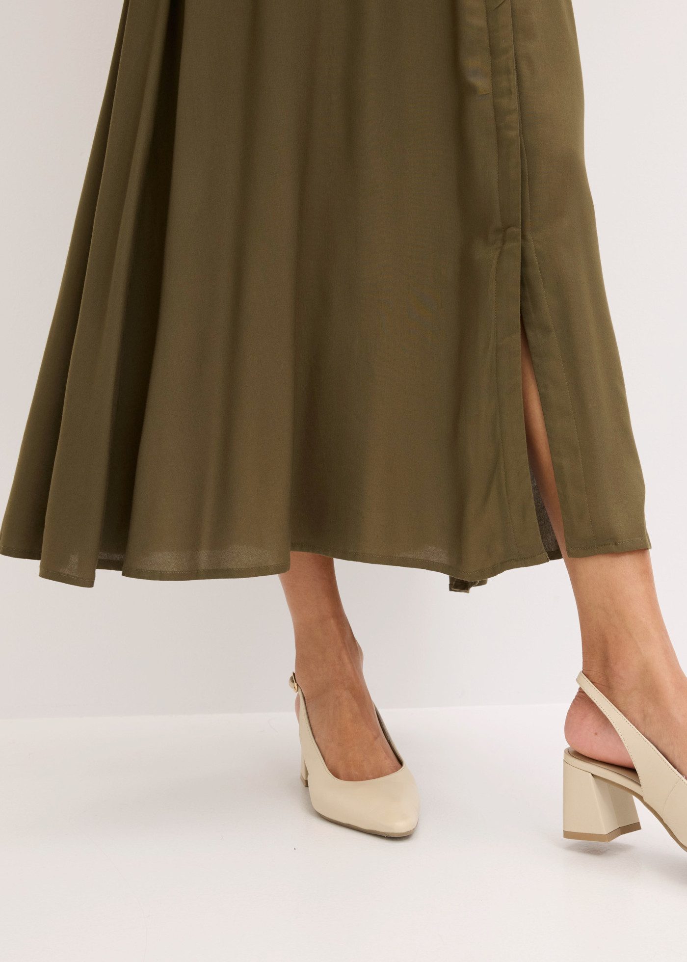 bonprix Hemdblusenkleid für stilvollen Auftritt, aus Viskose, ausgestellte Passform