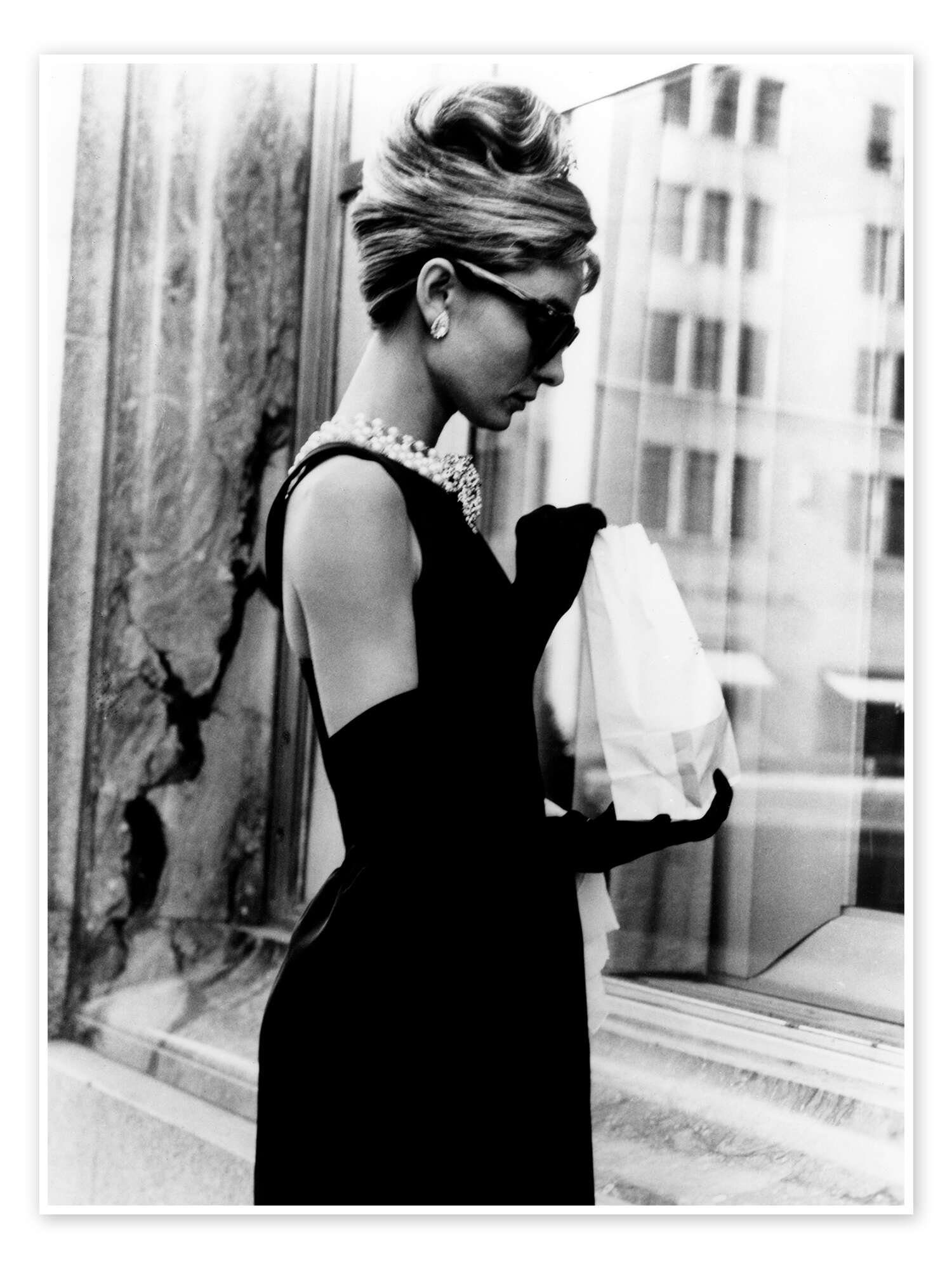 Posterlounge Poster Everett Collection, Audrey Hepburn - Frühstück bei Tiffany, Wohnzimmer Fotografie