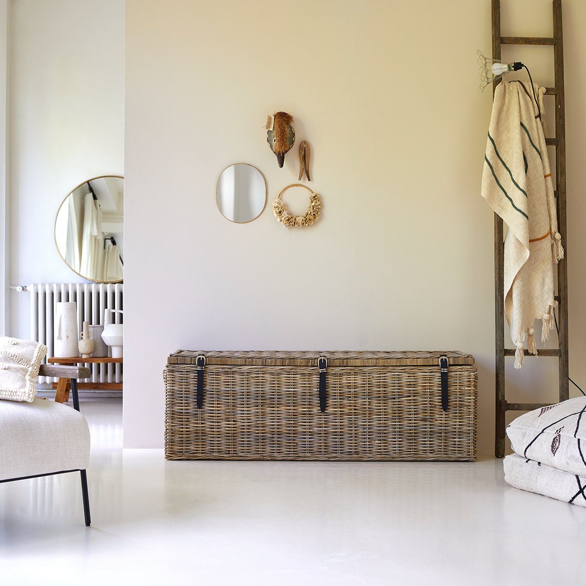 Tikamoon Kommode »Koffer Truhe aus Rattan hell grau 150 cm Schlafzim«