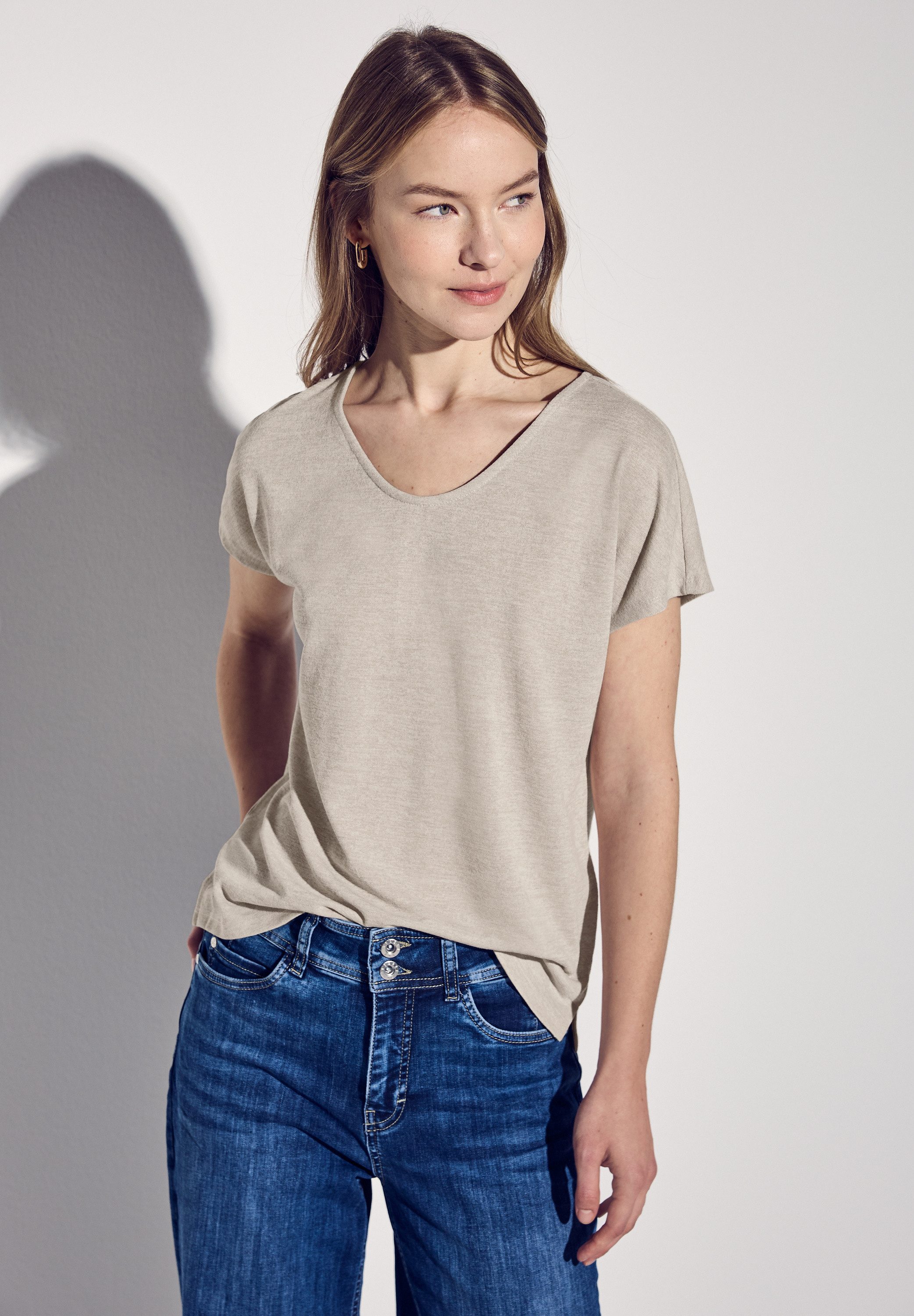 STREET ONE T-Shirt, mit abgerundetem V-Ausschnitt günstig online kaufen