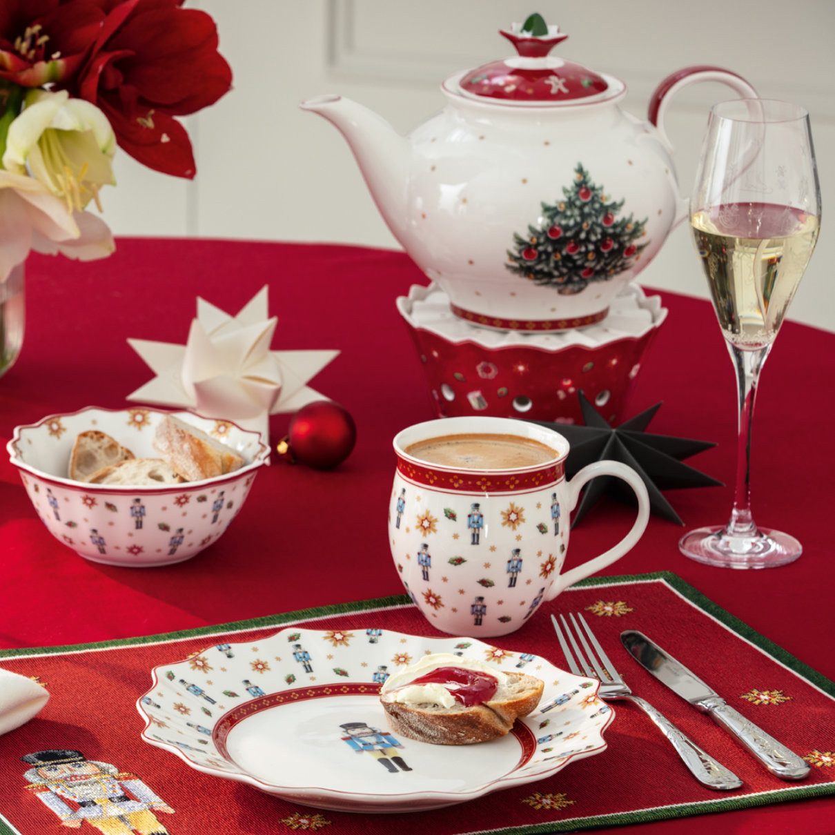 Villeroy & Boch Papierserviette Winter Specials Weihnachtsdekoration, 33x33 cm – Bild 5 von 5
