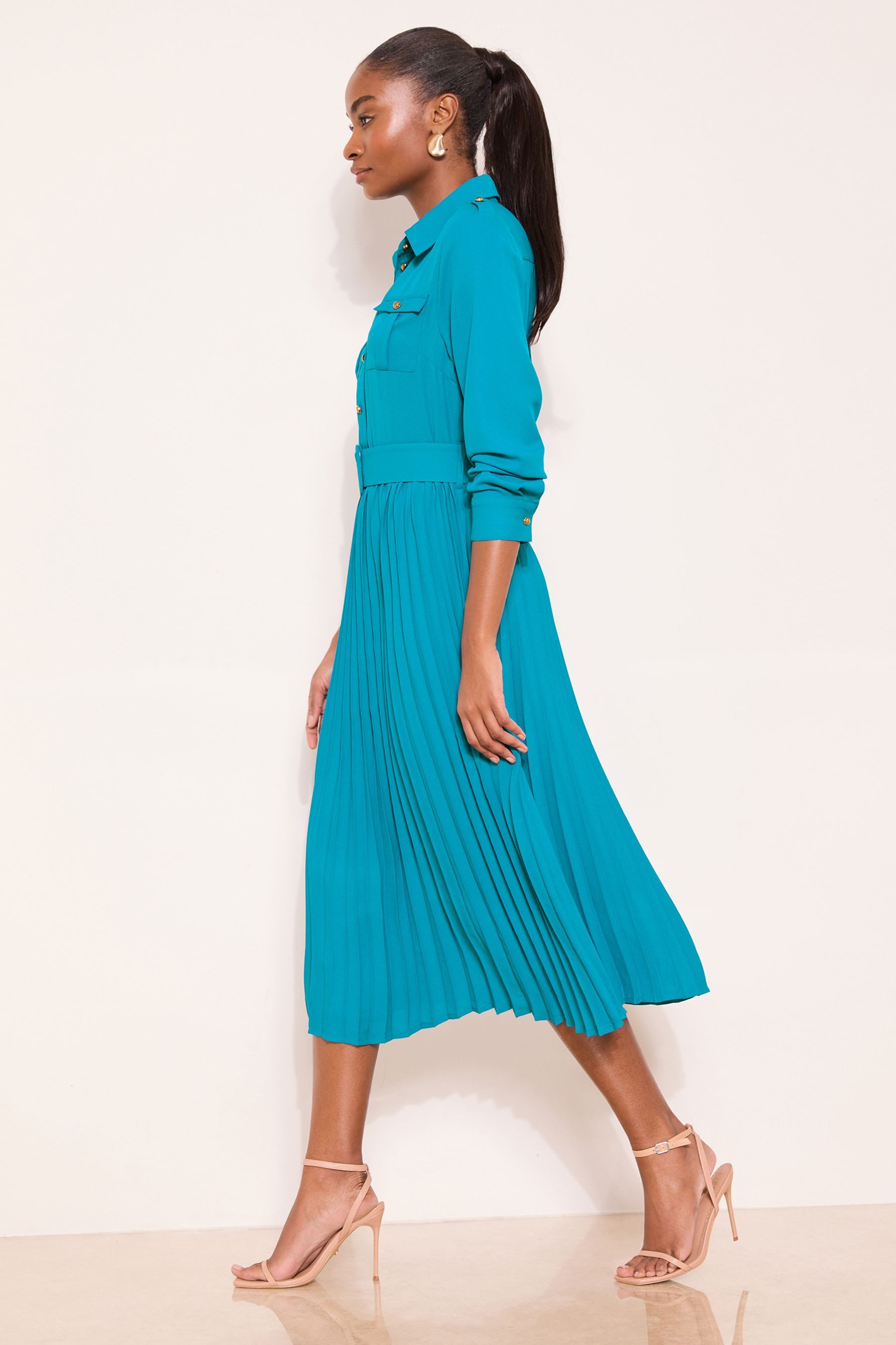 LIPSY Midikleid Lipsy plissiertes Midi-Hemdblusenkleid mit Print (1-tlg)