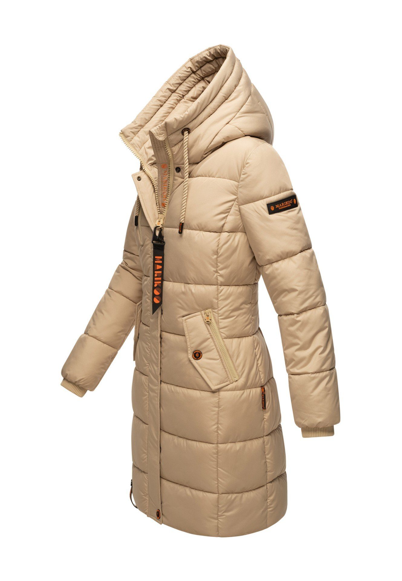 Marikoo Outdoorjacke mit einer großen Kapuze