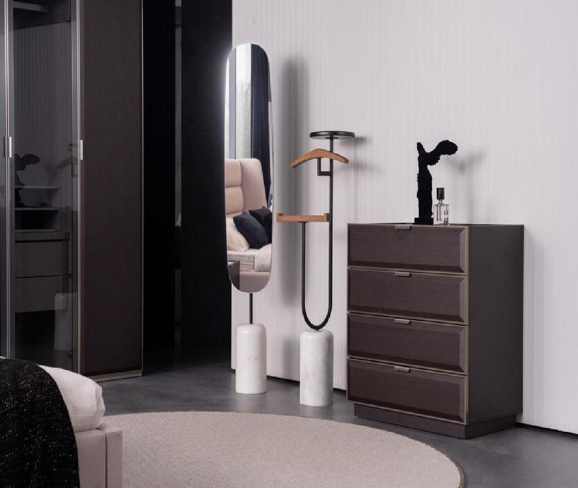 JVmoebel Standspiegel Eleganter Standspiegel mit integriertem Kleiderbügel in Holzoptik (2-St), Made in Europa
