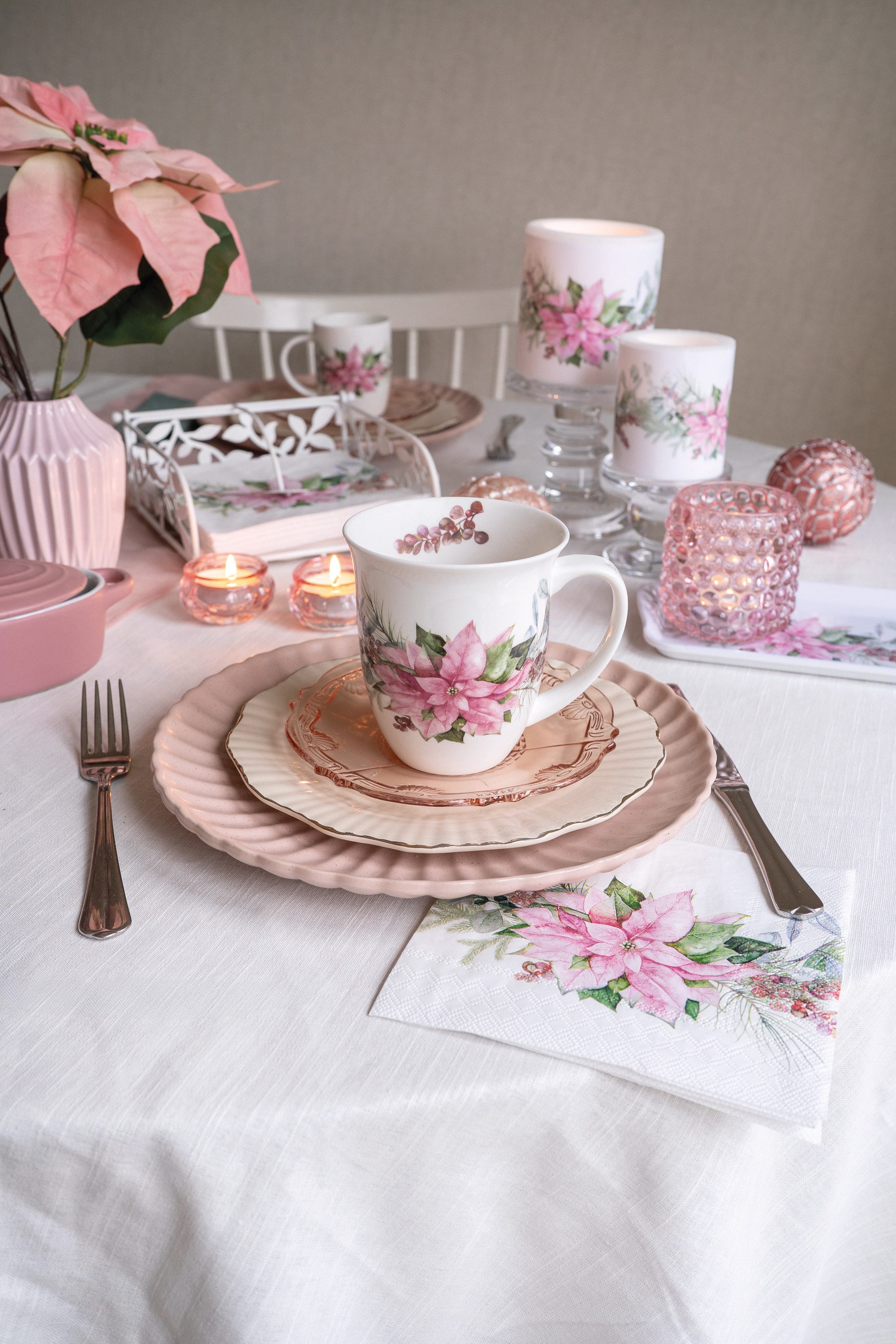 Ambiente® Tischläufer Pink poinsettia (1-tlg, 1-teilig), Tischläufer Tischdecke ca.40x150cm Baumwolle