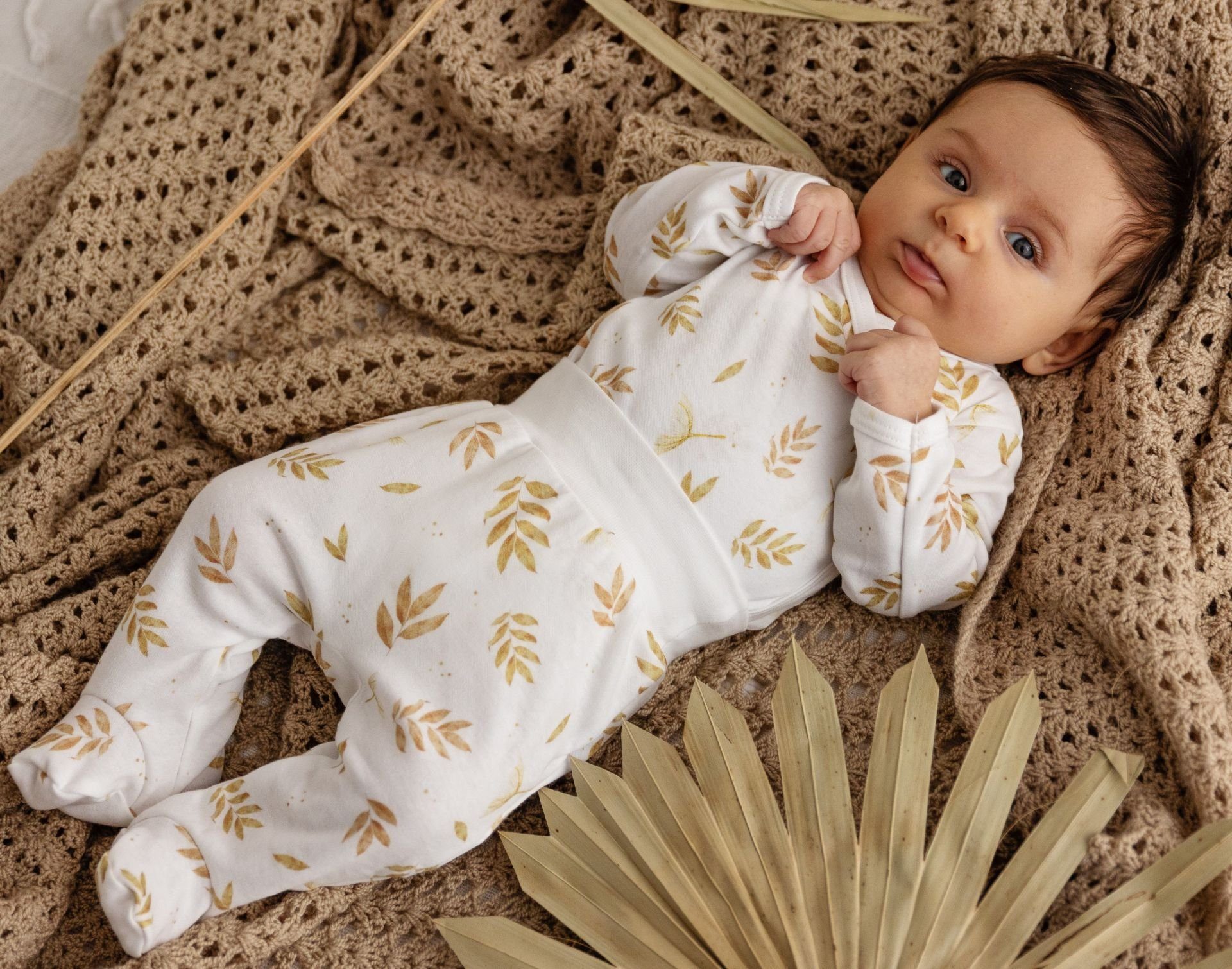 Hose Fuß 3-tlg., Lu 100% Baumwolle Li (Set, & Mütze & Wickelbody+Hose+Mütze) Hose mit Knoten Body Wickelbody & mit Makoma Baby-Unisex