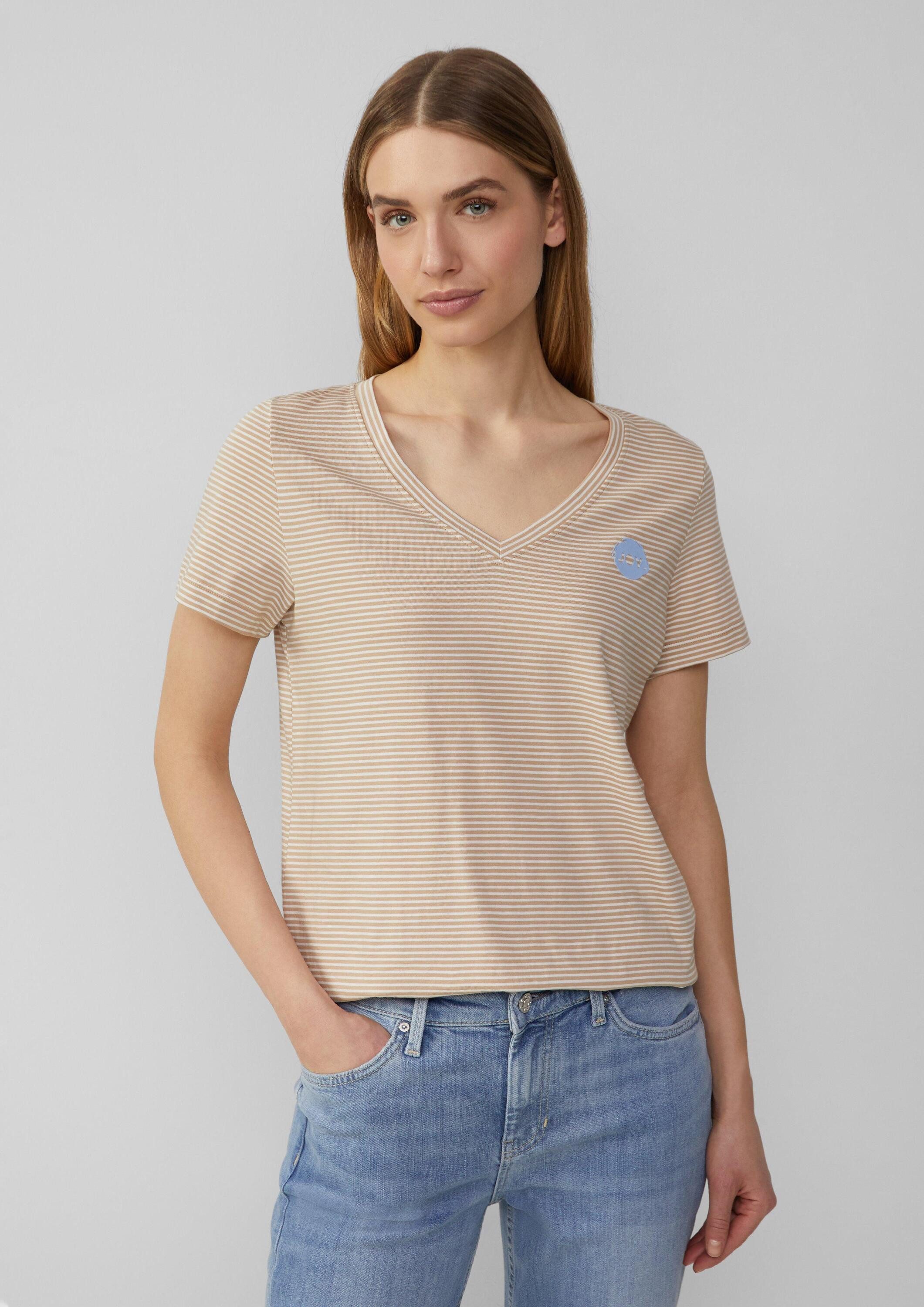 s.Oliver Kurzarmshirt T-Shirt T-Shirt mit V-Ausschnitt und Print-Detail