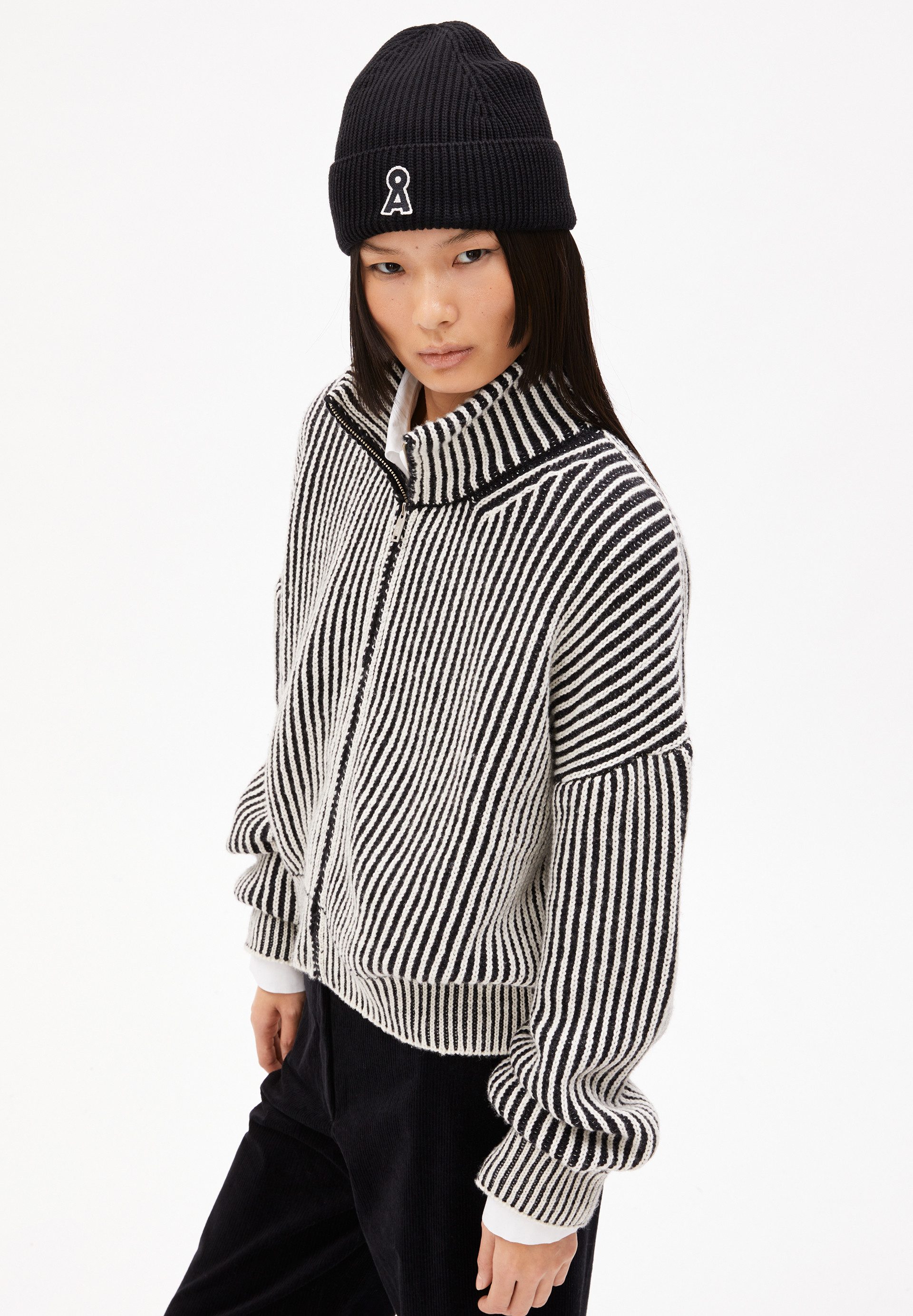 Armedangels Cardigan MEDEAA VANISE (Loose Fit) Strickjacke Loose Fit aus Bio-Woll Mix