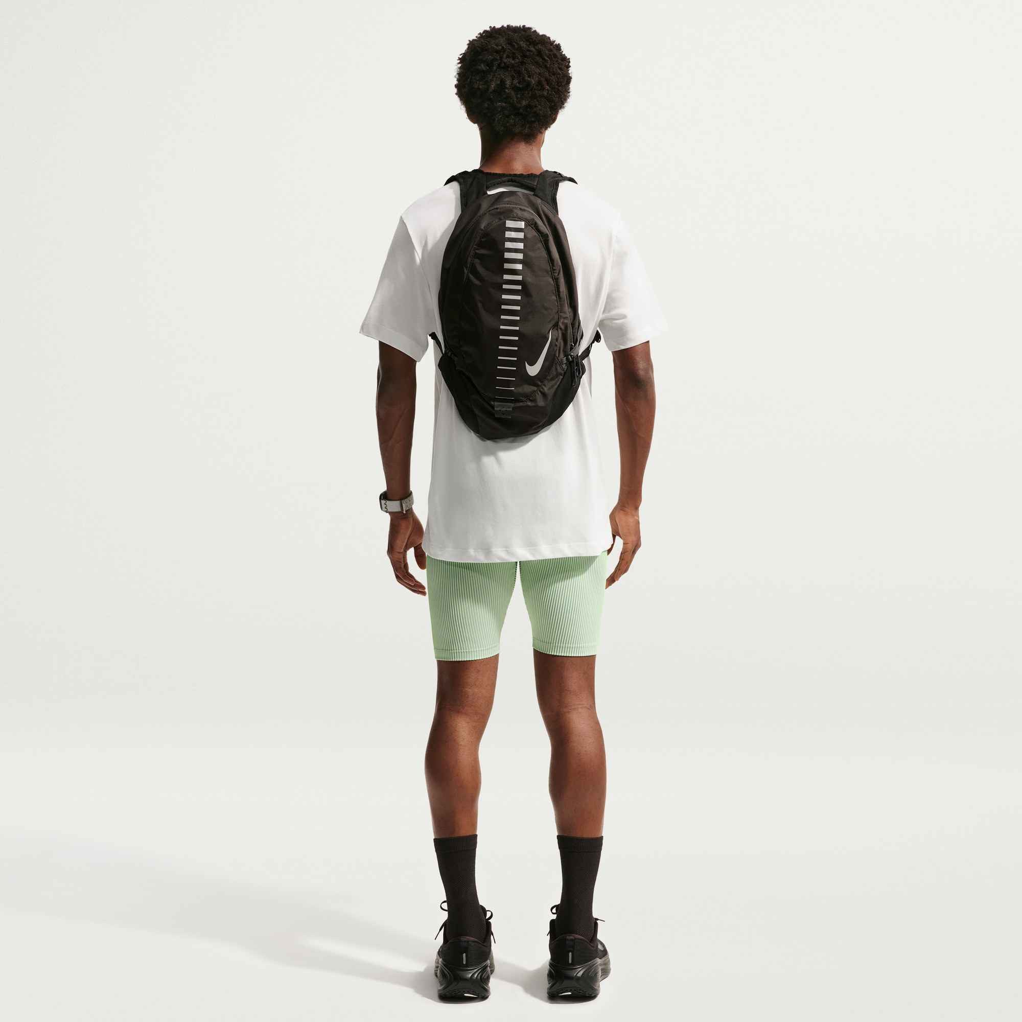 Nike T-Shirt M NK DF TEE STD IYKYK SU26 sportliche Passform, feuchtigkeitsa günstig online kaufen