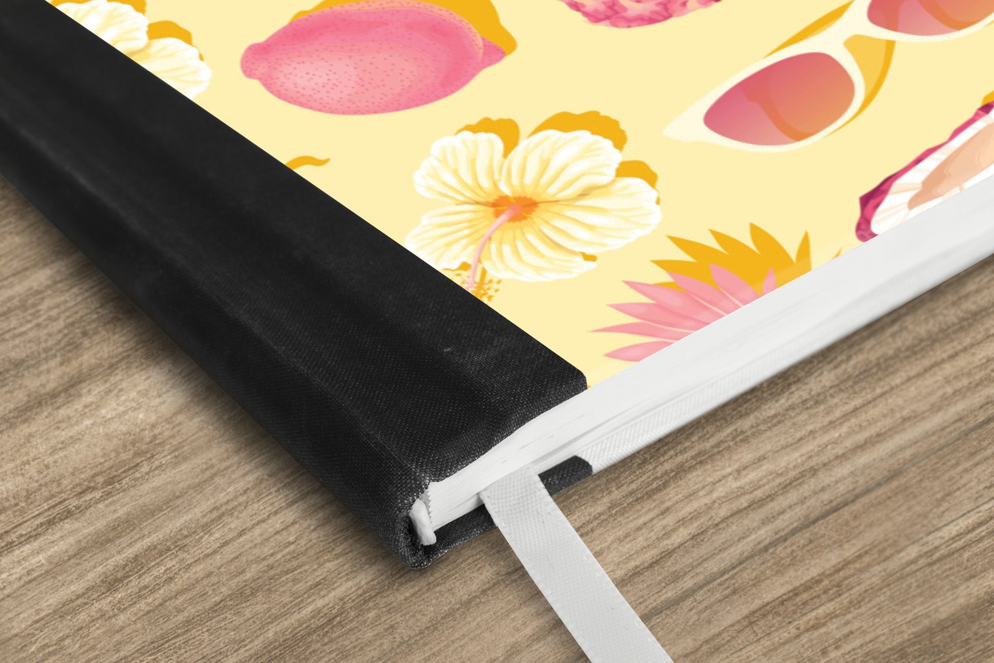 Thumbnail - MuchoWow Notizbuch Sommer - Gelb - Ananas - Sonnenbrille, Notebook, Notizblock a5, Tagebuch, Journal Liniert