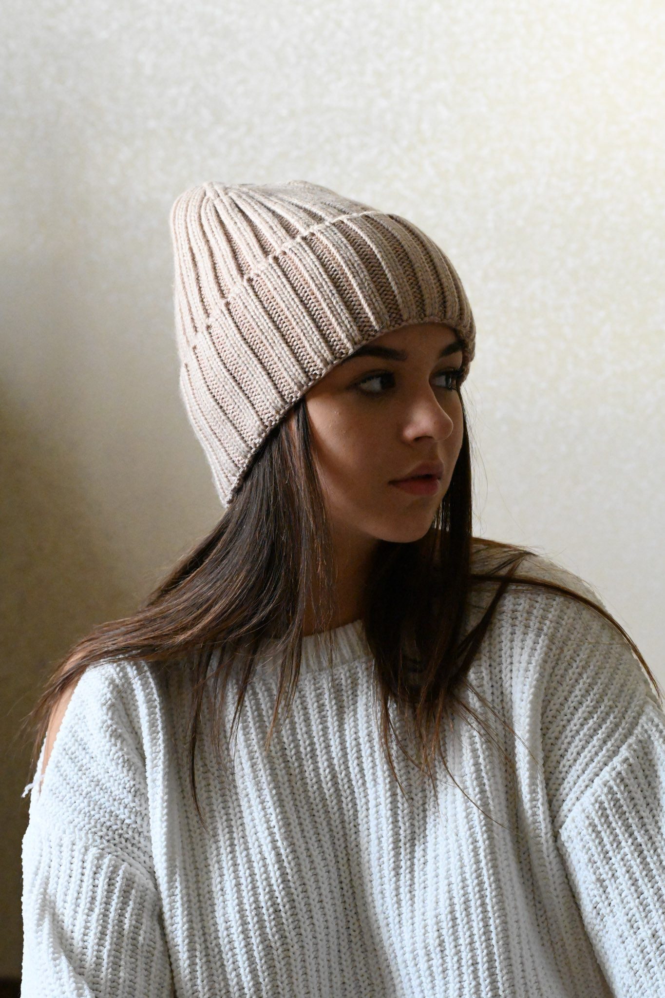 Runde Perlé Beanie warme Wintermütze 100% Merinowolle hellbraun Beanie aus reiner, extrafeiner Merinowolle mit Umschlag