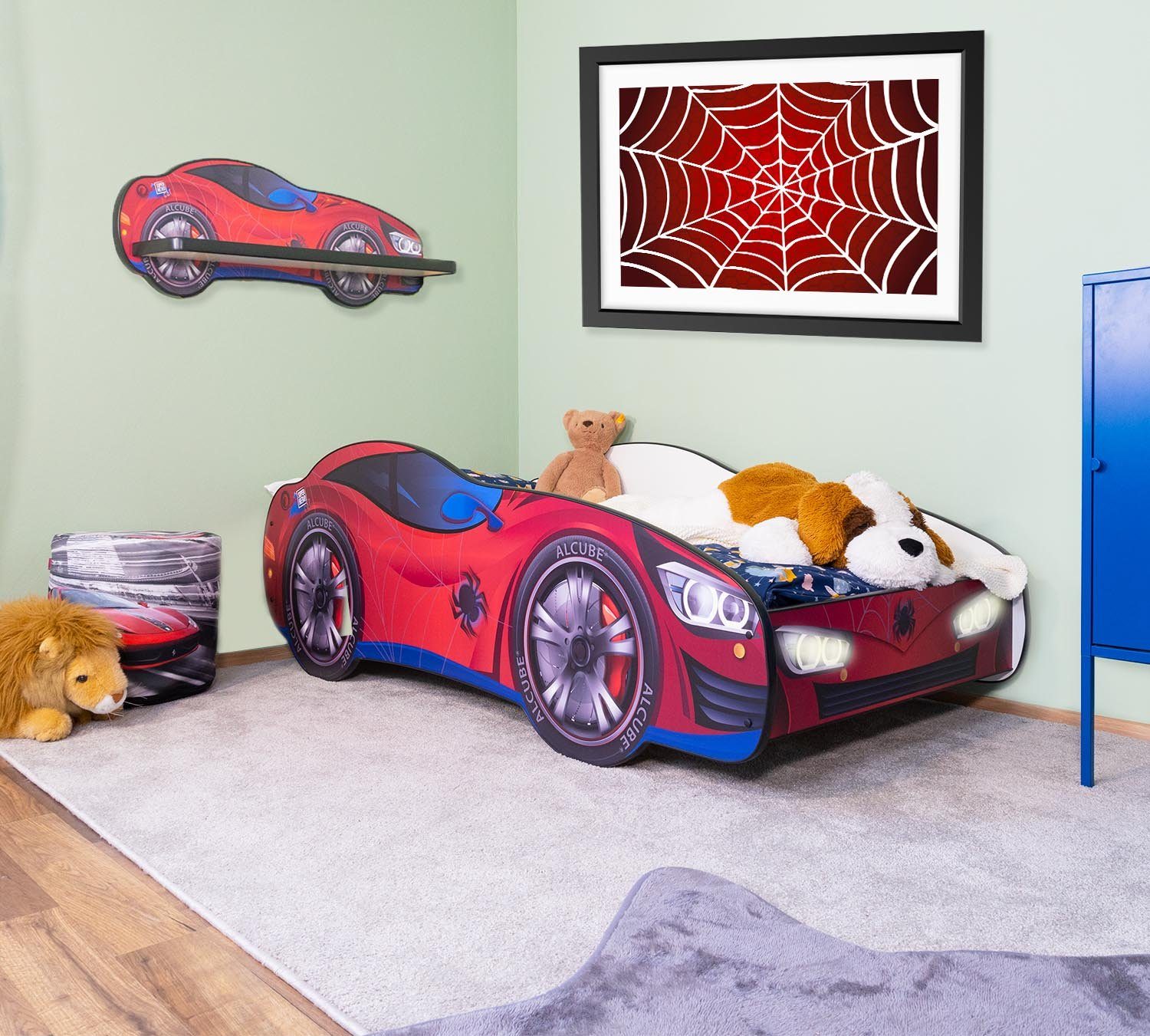 Alcube Autobett Racer I BESTSELLER! GRATIS Lieferung (Komplett-Set Bett mit Matratze und Lattenrost), Kinderbett Autobett 70x140 cm PKW Bat Car mit LED und Wandregal Rot - Pkw Spider Car mit Led+wandregal