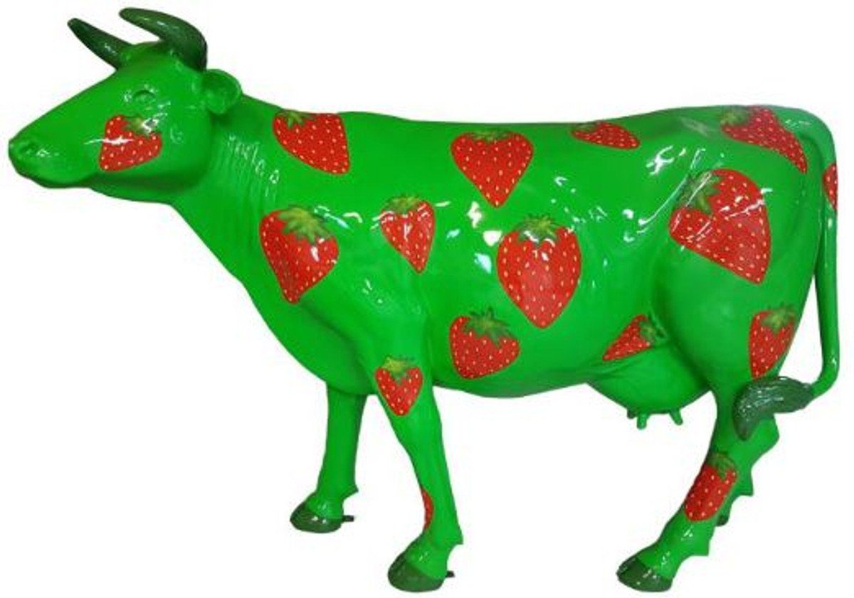 Casa Padrino Skulptur Designer Gartendeko Skulptur Kuh mit Erdbeeren Design Grün / Rot 210 x 55 x H. 147 cm - Riesige wetterbeständige Dekofigur - Lebensgroße Tierfigur