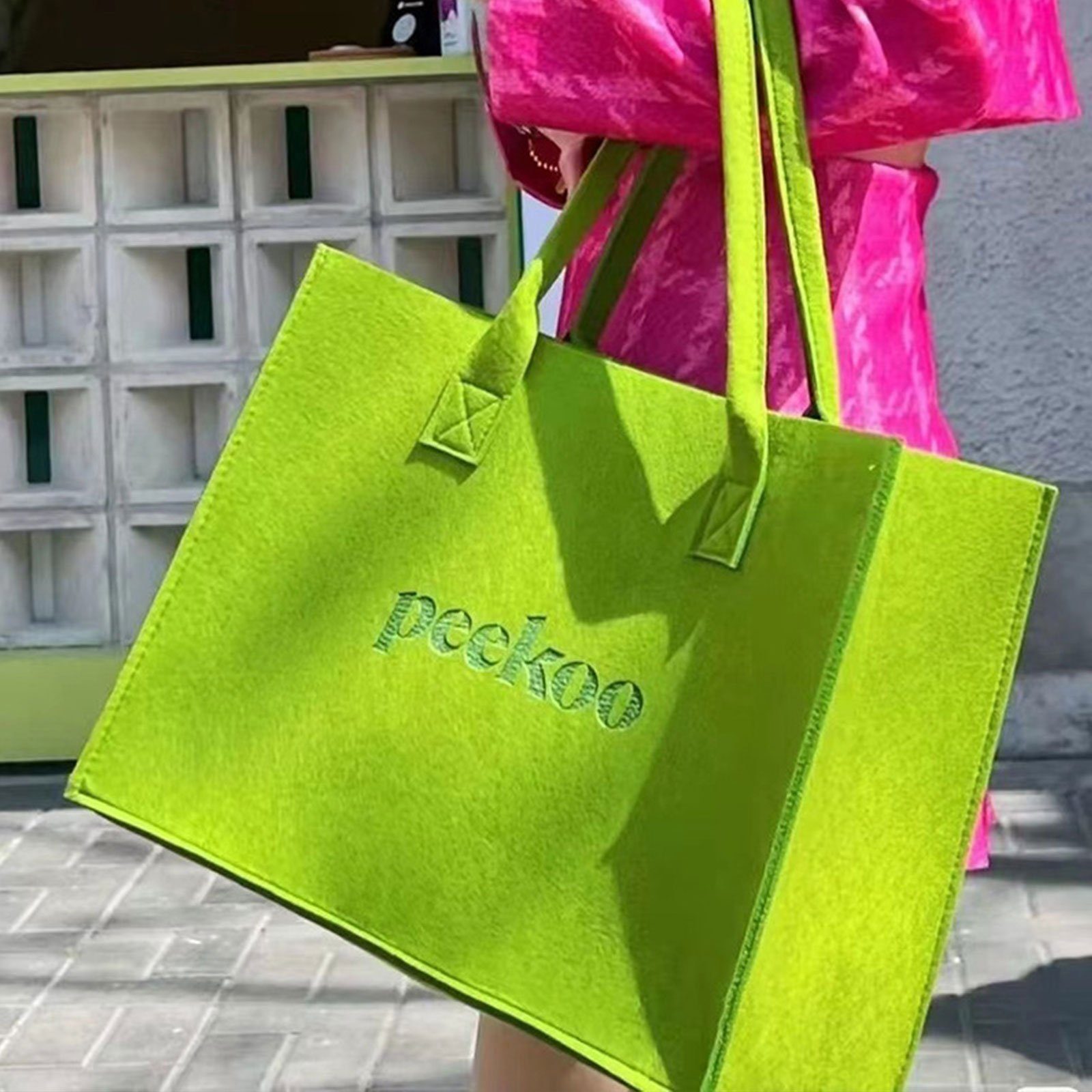 WISHDOR Tragetasche Filz Tasche Filztasche Shopper Filzkorb Einkaufstasche Einkaufskorb (Henkeltasche Zeitungskorb Aufbewahrungtasche modische Shopping Bag, 1-tlg., aus Filz, Stabile, auch für Spielzeug Garten Picknick Strand), Größe M: 30 x 25 x 12 cm oder Größe L: 40 x 30 x 15 cm
