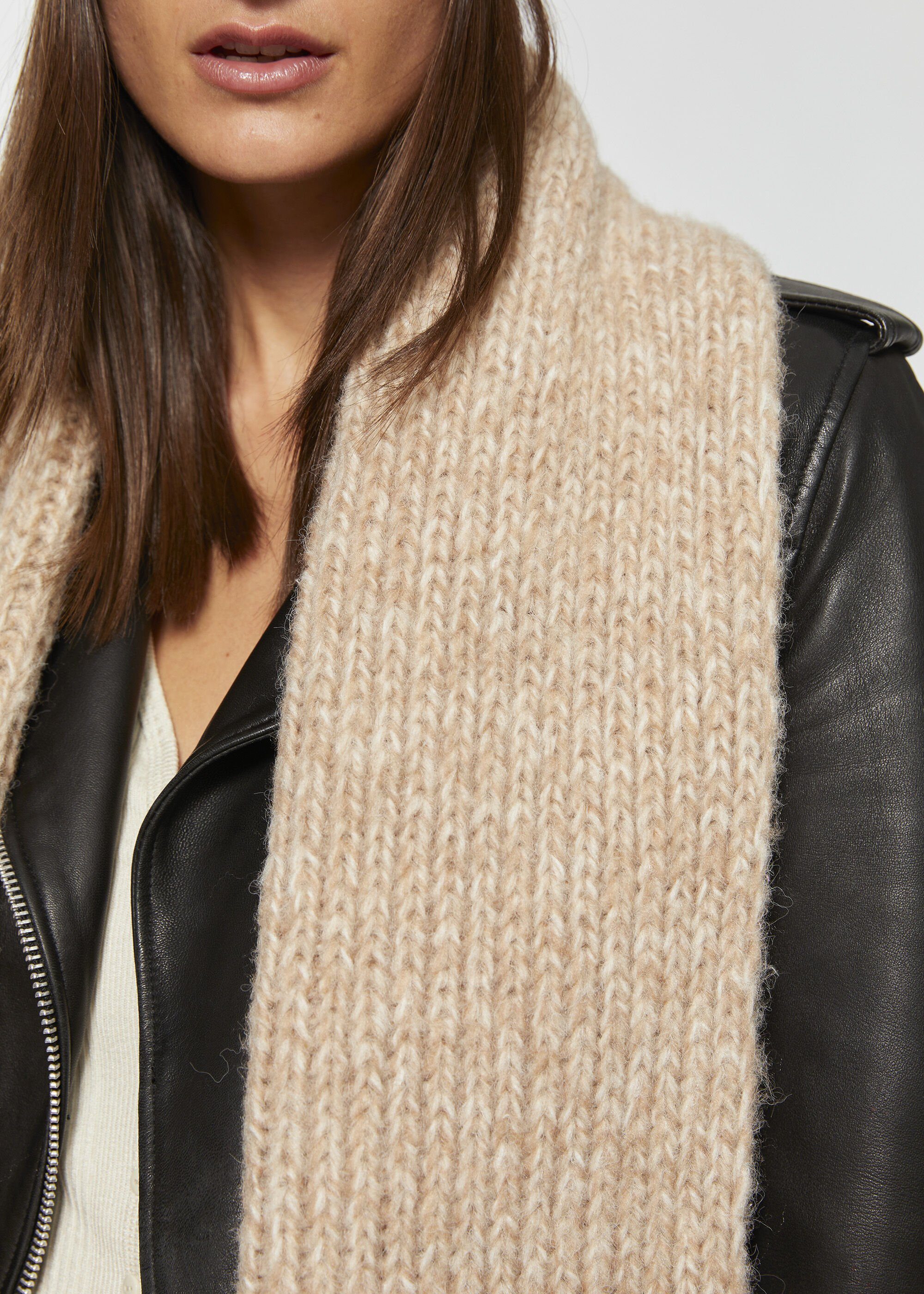 Codello Modeschal, (1-St)