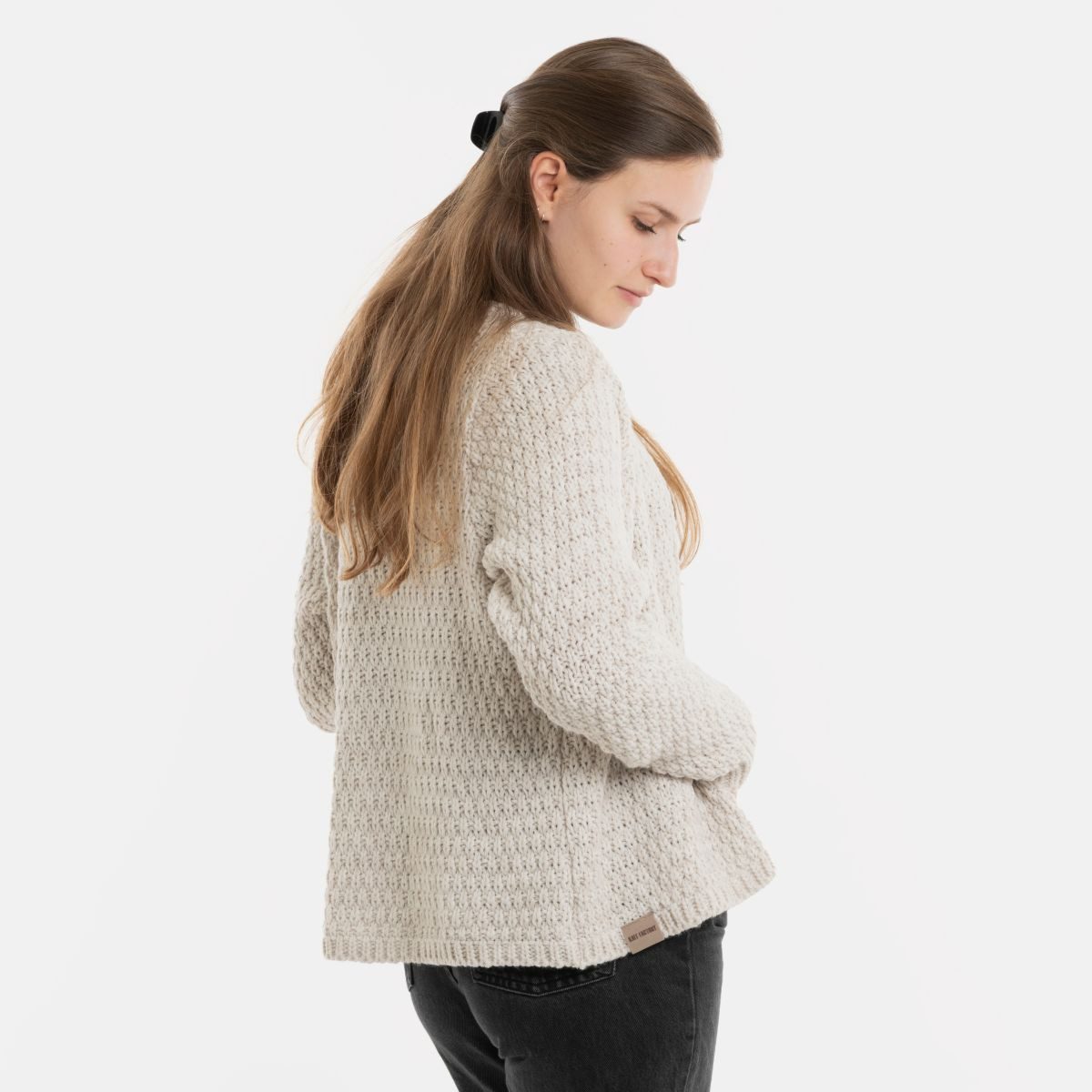 Knit Factory Strickjacke Becky Kurze Strickjacke Beige 40/42 (1-tlg) Jacke Strickjacke warme Jacke