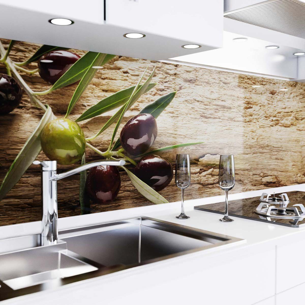 danario Küchenrückwand selbstklebend - Glasoptik - Spritzschutz Küche - versteifte PET Folie Oliven | 