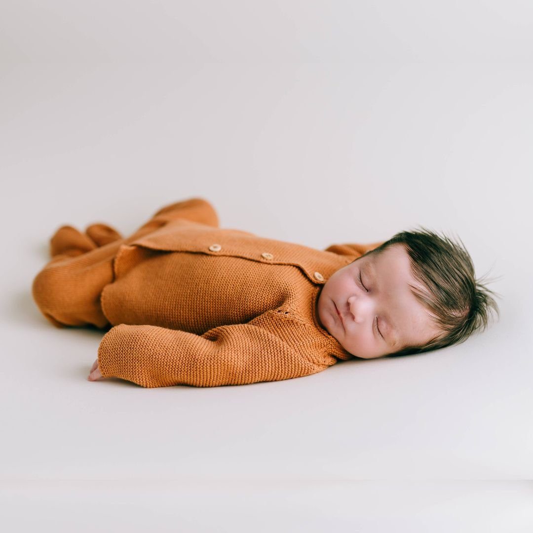 suebidou Neugeborenen-Geschenkset Kombinationsset zur Geburt Jacke & Hose Strickset für 0-3 Monate karamell