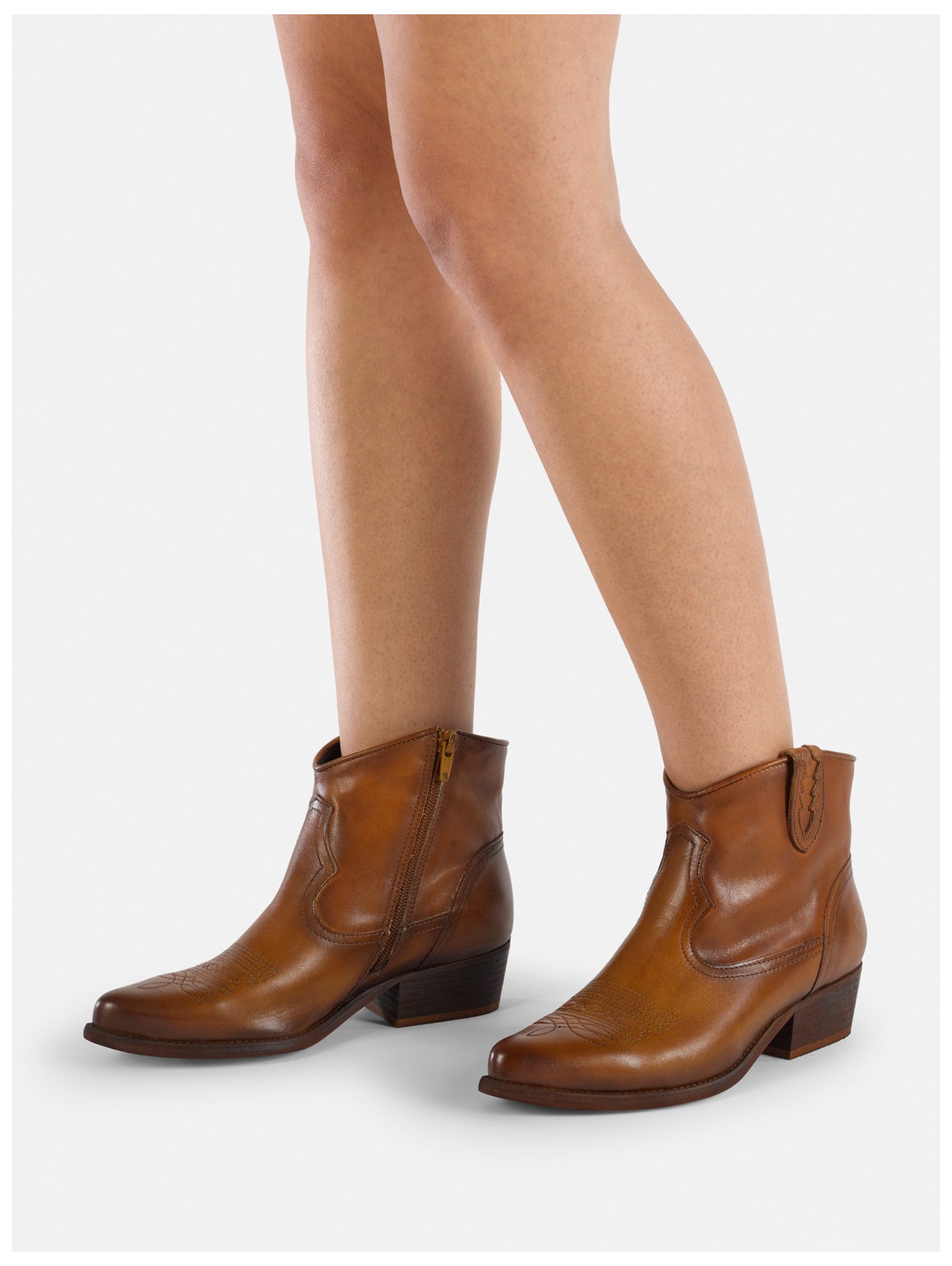 Felmini Wide Fit Stiefelette Leder . Cowboy Stiefelette