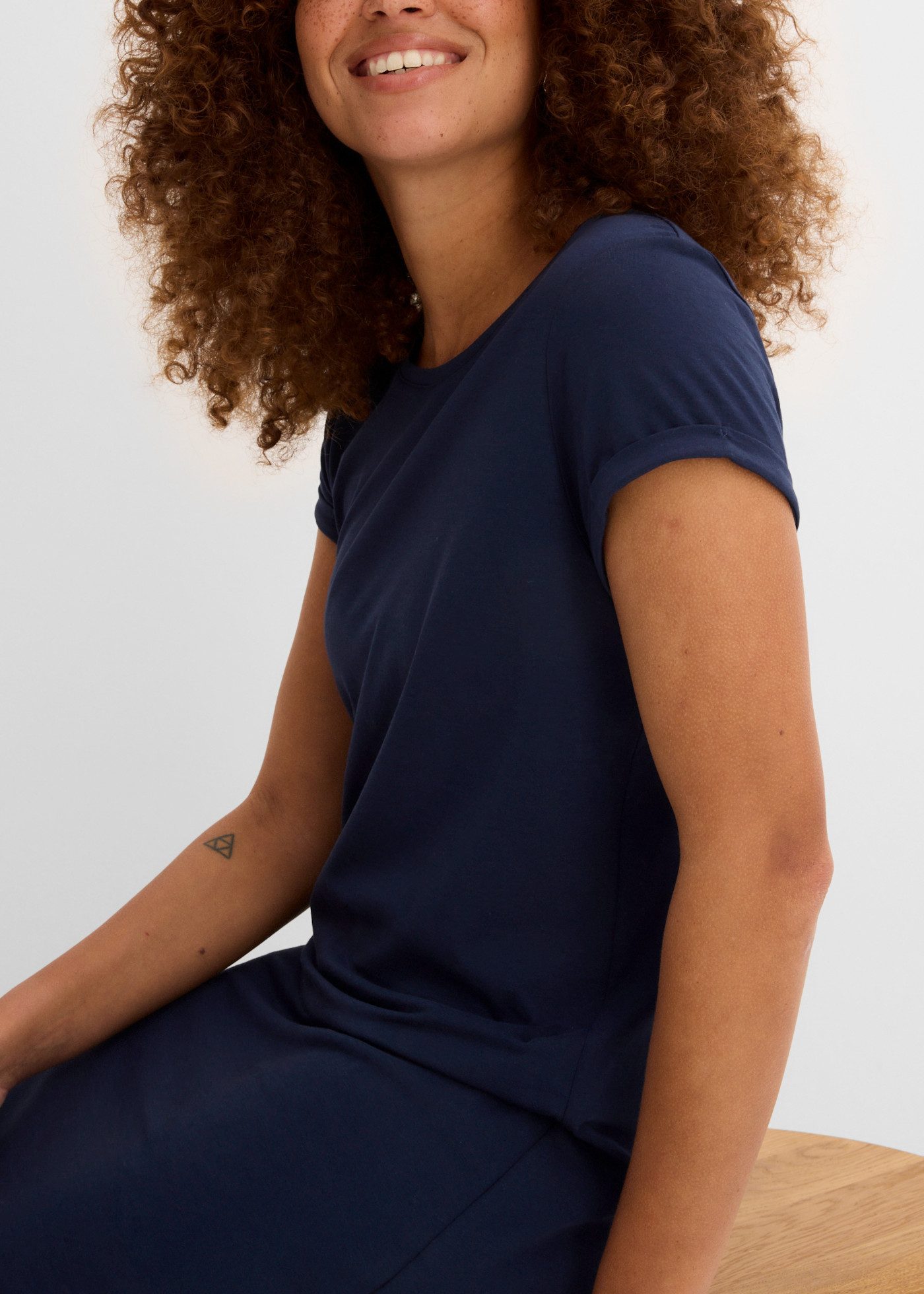 bonprix Shirtkleid für warme Tage, aus reiner Baumwolle, taillierte Passform – Bild 4 von 5