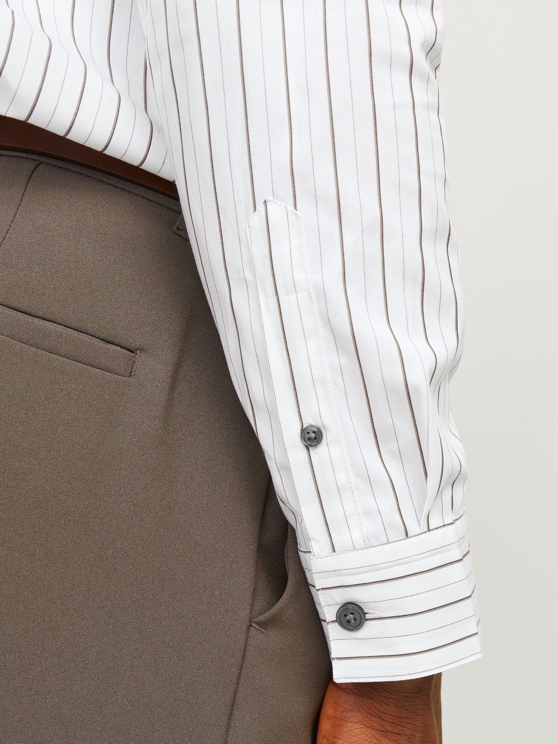 Jack & Jones Langarmhemd Klassischer Stil mit Knopfleiste und für Herren Baumwolle Regular Fit Knopfleiste unifarben atmungsaktiv – Bild 5 von 5