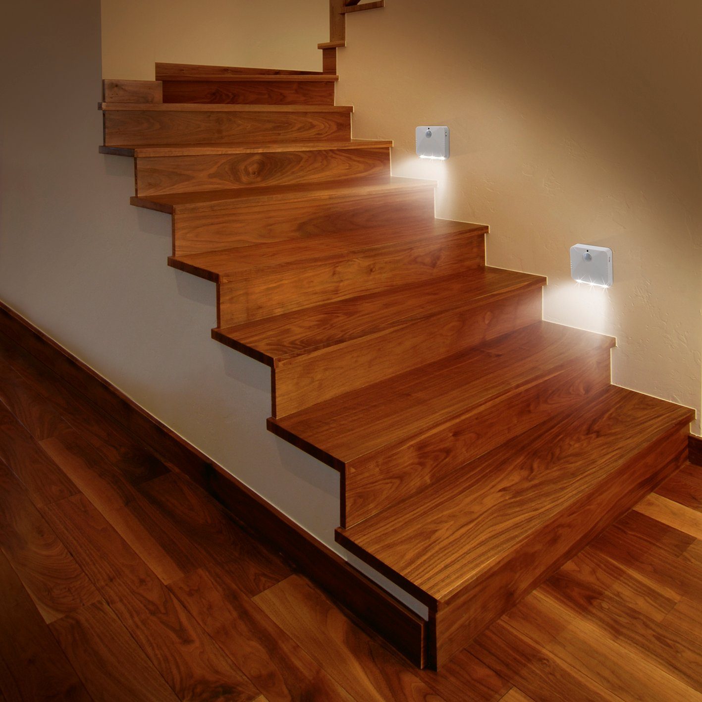EASYmaxx Bewegungsmelder innen & außen, automatisch & 120° Winkel, LED Sensorenlicht 2er-Set