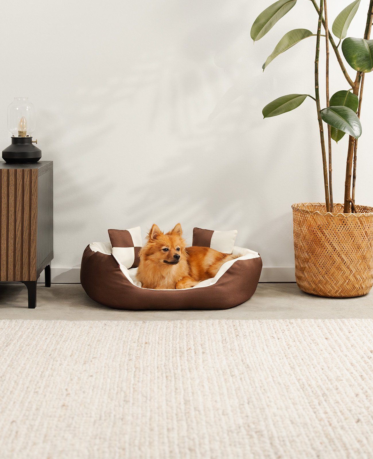lionto Tierkissen, Wendekörbchen 4-in-1 Heimtierbett, 65x50 cm, braun/beige, Textil wasserabweisend, mit Wendekissen, kratzfest & pflegeleicht