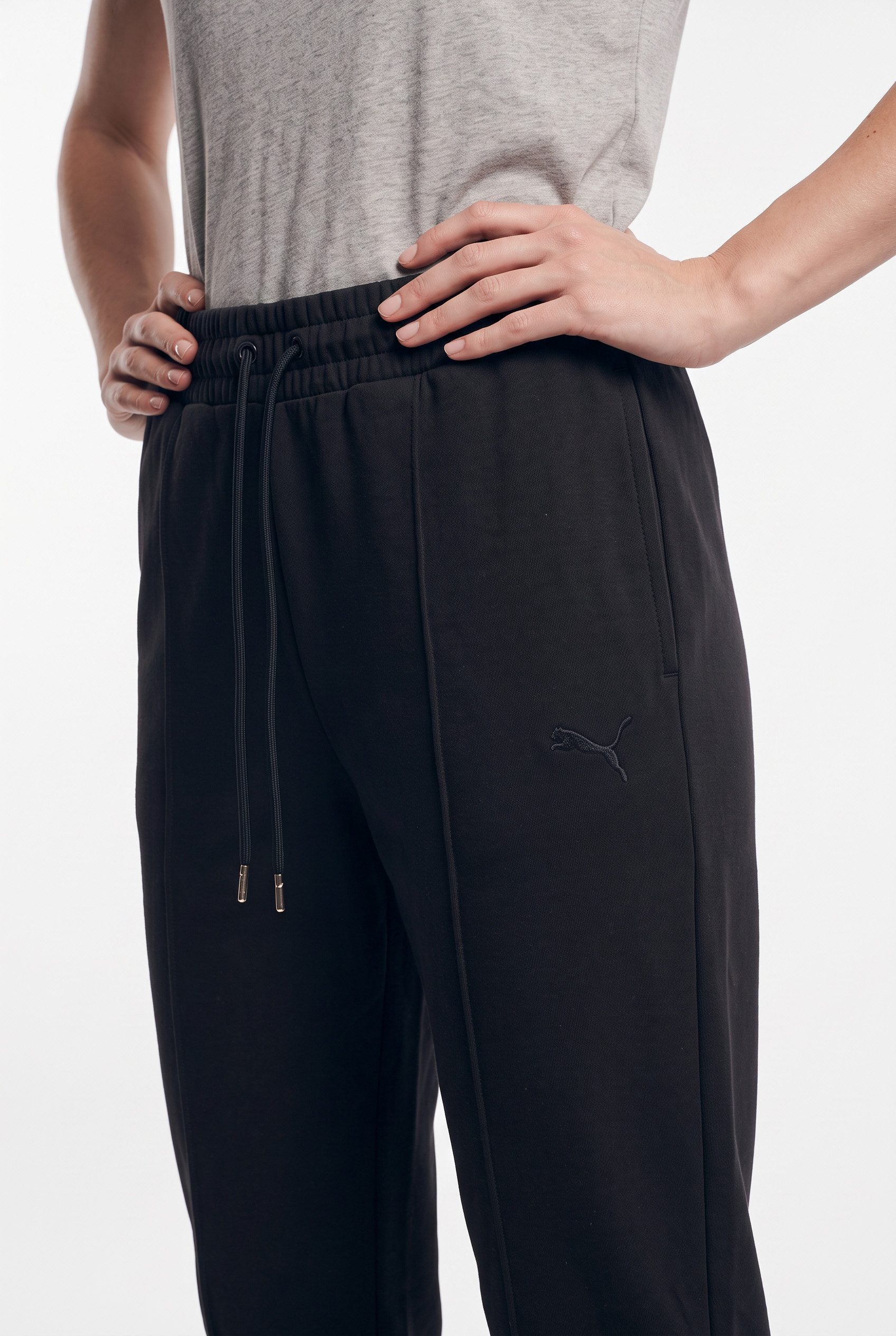 PUMA Trainingshose HER COMFORT PANTS FL mit Comfort Fit, unifarben – Bild 3 von 5
