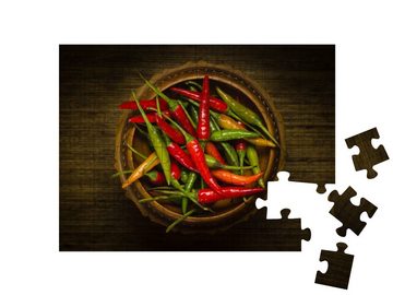puzzleYOU Puzzle Rote und grüne Thai-Chilis, 48 Puzzleteile, puzzleYOU-Kollektionen Chilis