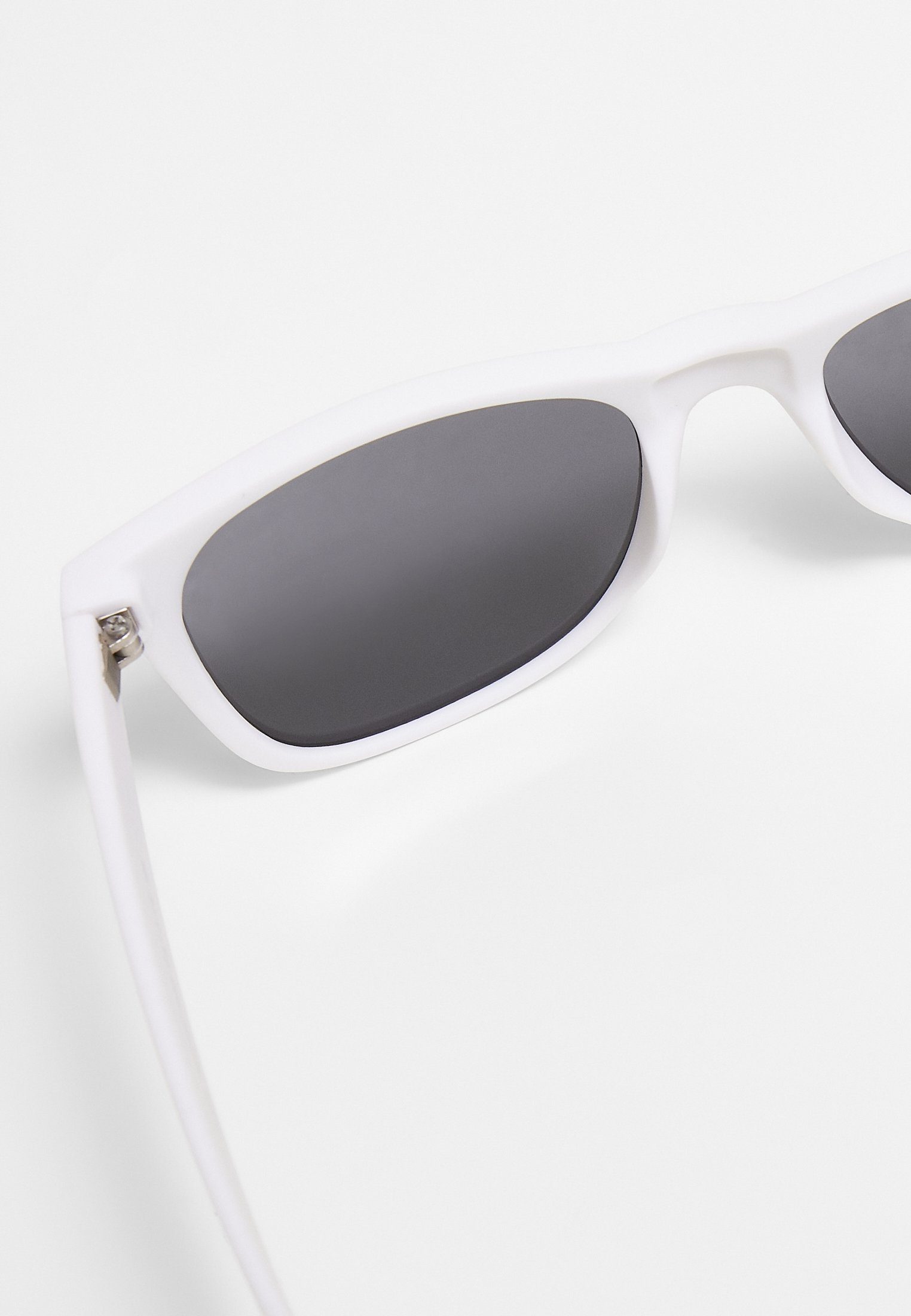 CLASSICS Likoma Sonnenbrille Sunglasses Accessoires UC URBAN white