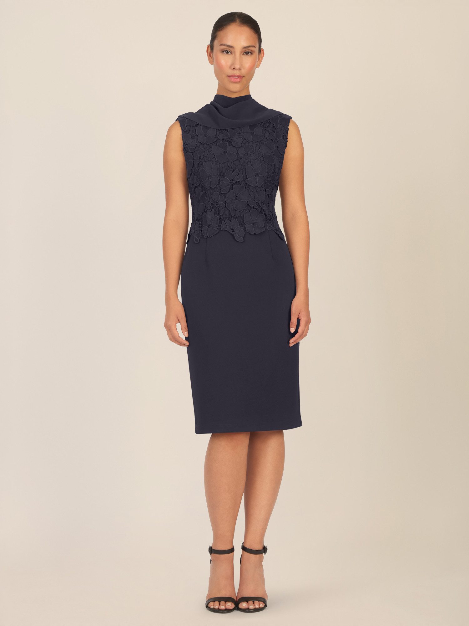 Apart Abendkleid in Lagenoptik mit Spitzenborte günstig online kaufen
