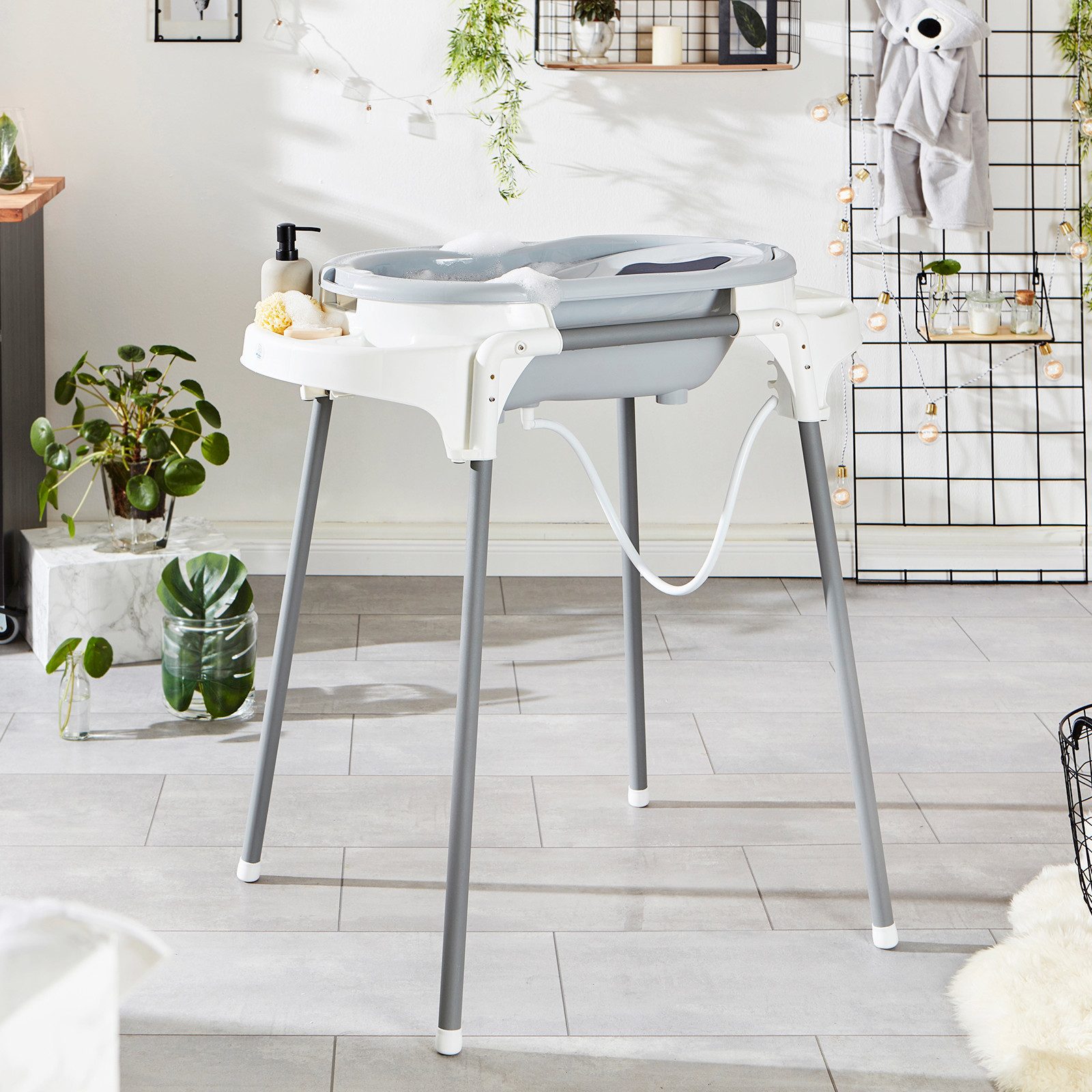 Rotho Babydesign Babybadewanne Babybadewanne mit Ständer aus robustem Stahl