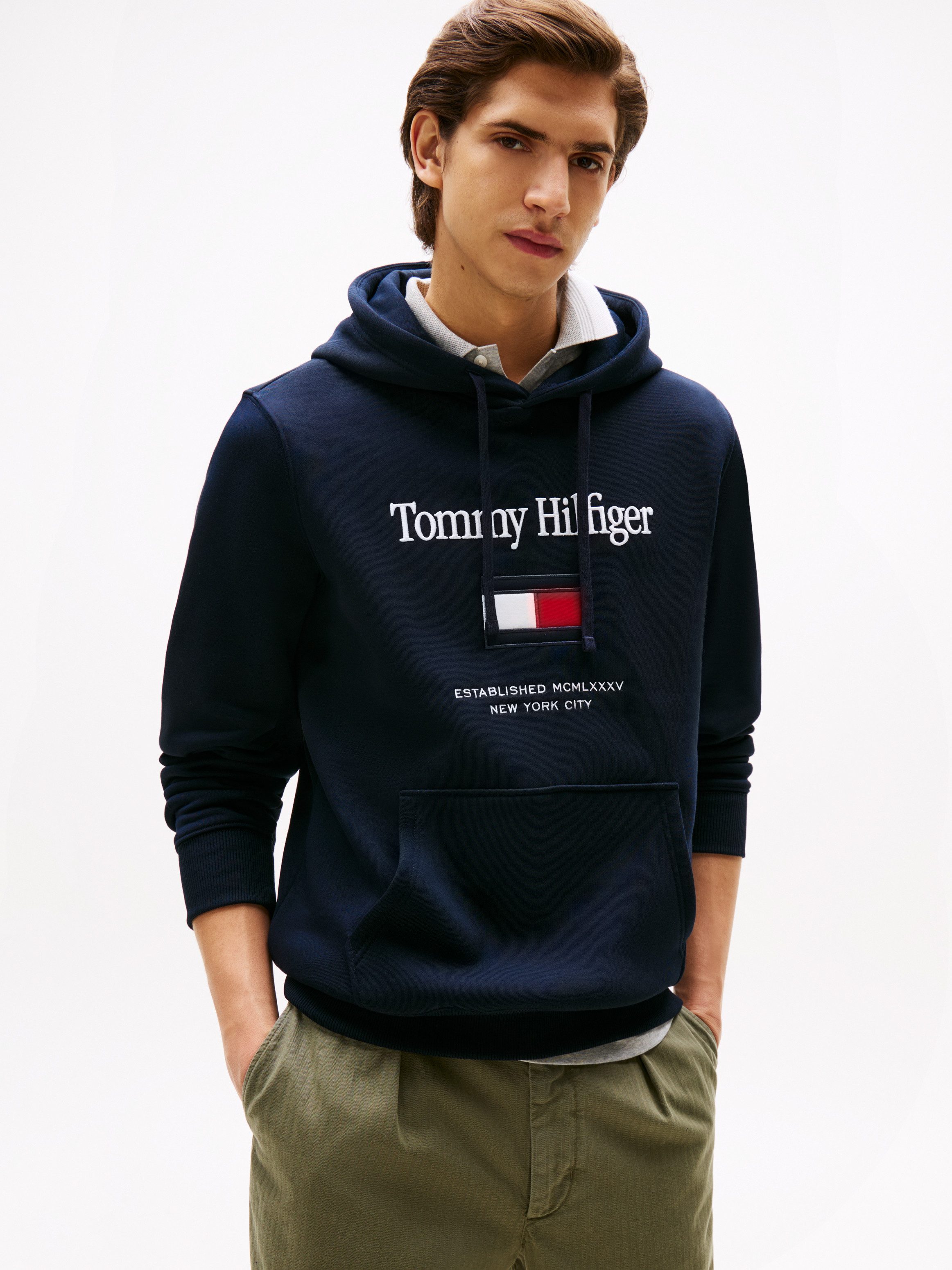 Tommy Hilfiger Hoodie TOMMY EMBRO FLAG normale Passform, Stickerei günstig online kaufen