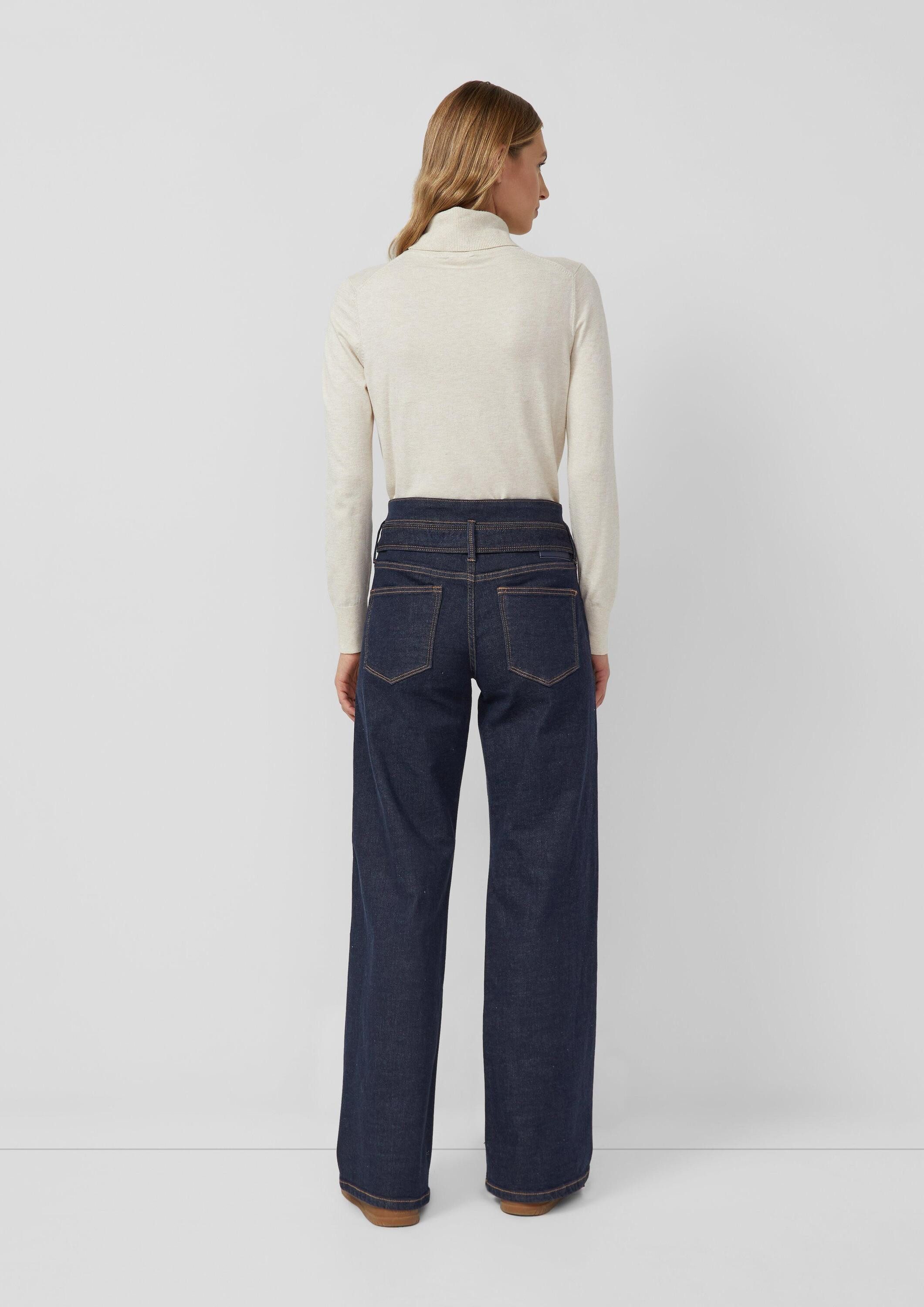 s.Oliver Bootcut-Jeans Jeans-Hose SURI Jeans Suri / Regular Fit / High Rise / Wide Leg / Nahtdetail