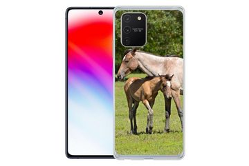 MuchoWow Handyhülle Pferde - Gras - Schatten, Phone Case, Handyhülle Samsung Galaxy S10 Lite, Silikon, Schutzhülle