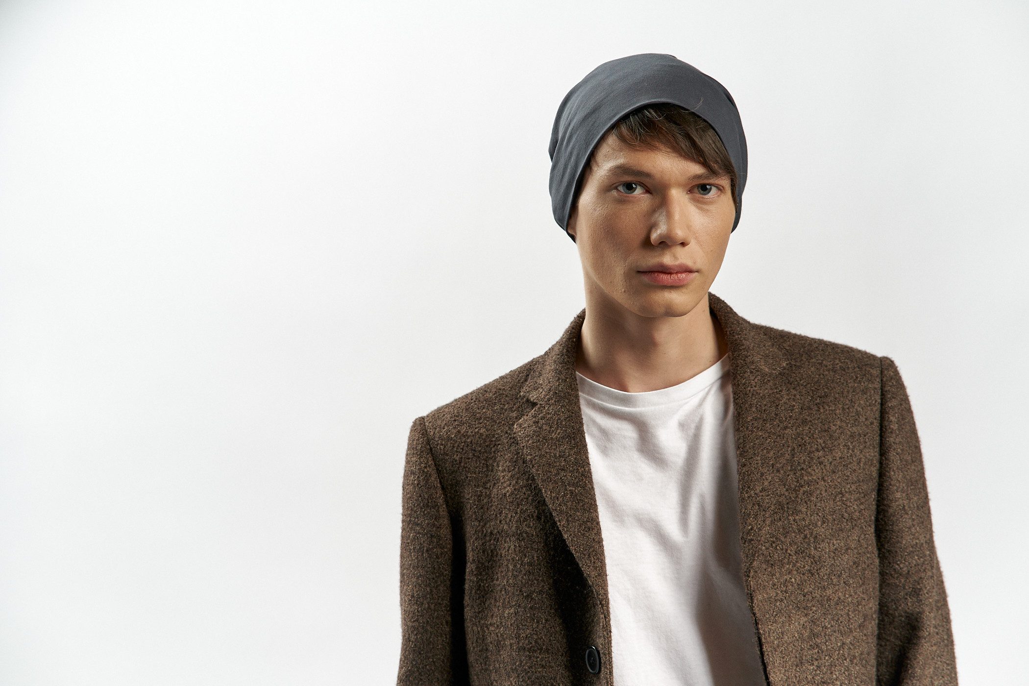Enter the Complex Jerseymütze - Leichte Slouch Beanie - Unisex, Übergangsmütze, 95% gekämmte Baumwolle, 5% Elasthan – Bild 4 von 4