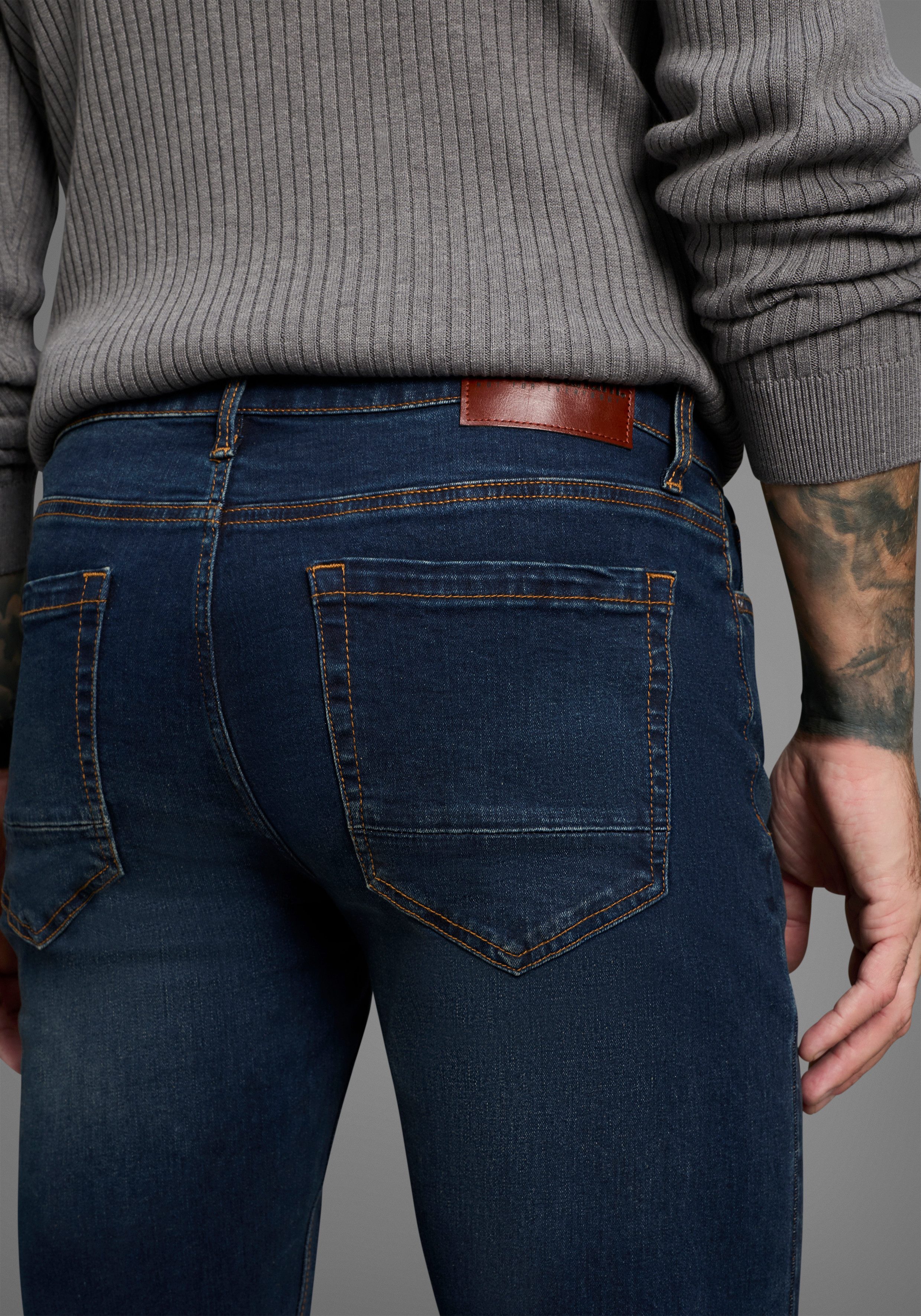 Bruno Banani Straight-Jeans Hutch gerade geschnittenes Bein, niedrige Leibhöhe, reguläre Passform