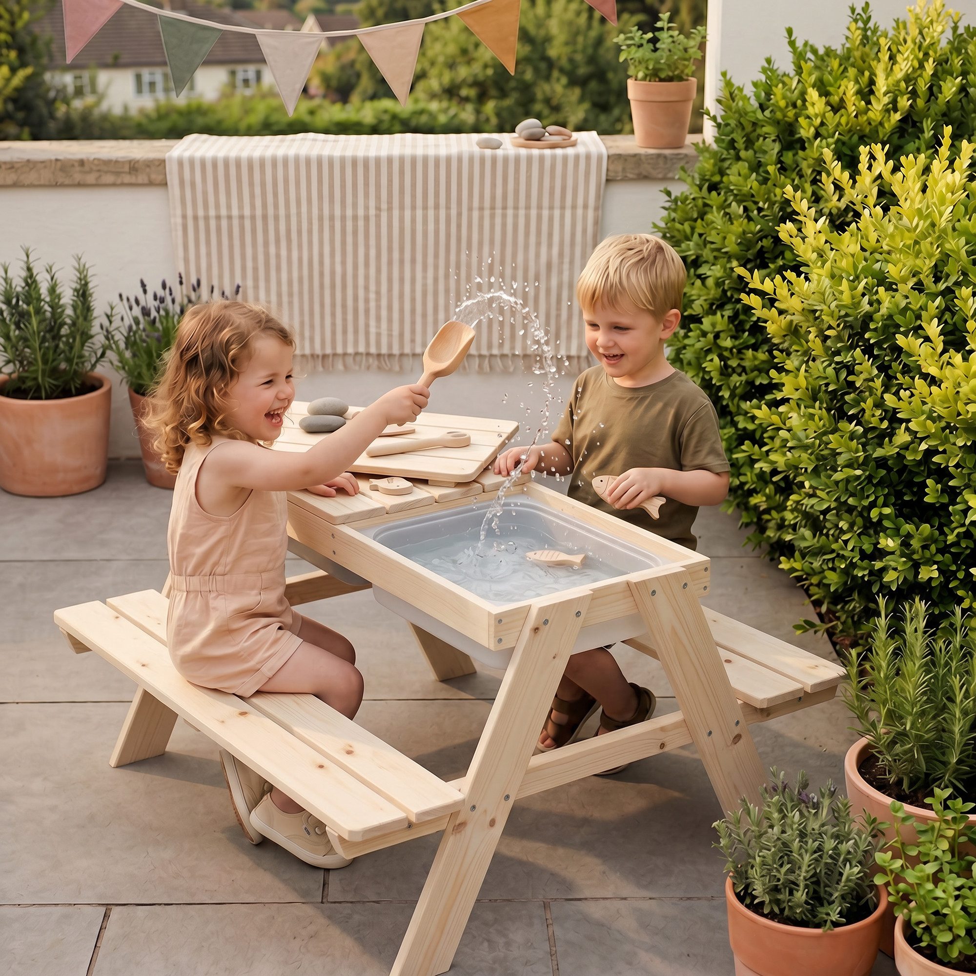roba® Garten-Kindersitzgruppe Outdoor+ für Draußen - Garten Spielzeug, mit Spielwannen, Massivholz, Sitzgarnitur & Matschtisch