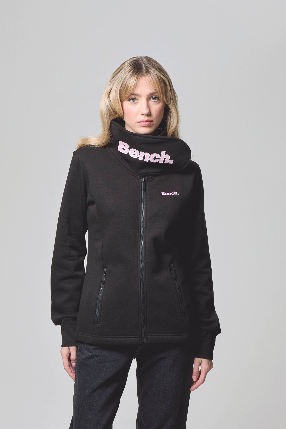 Bench. Trainingsjacke HAYLO