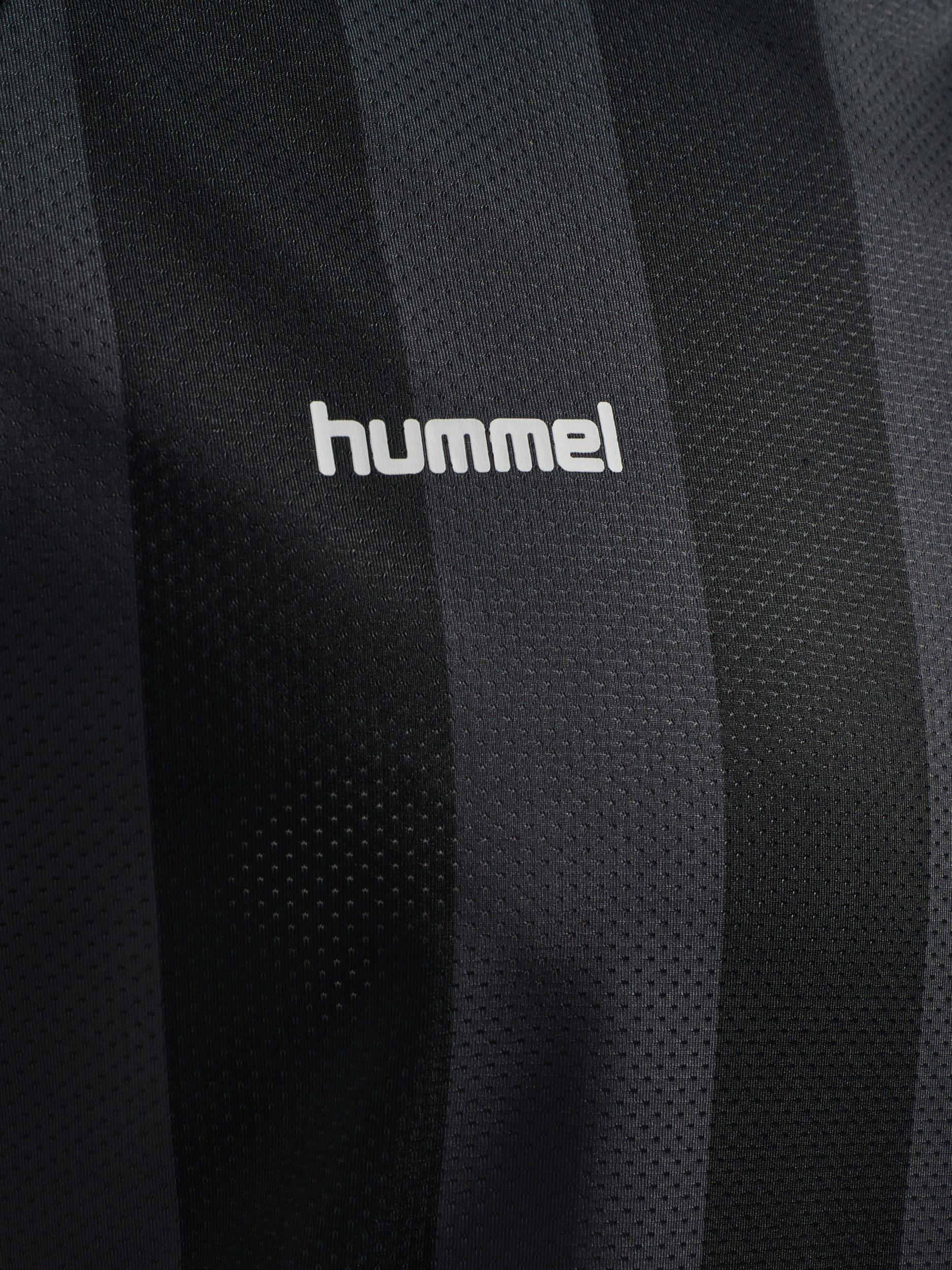 hummel Trainingsshorts HMLCORE 2.0 SHORTS mit Seitentaschen, schnelltrocknend, atmungsaktiv, aus Interlock-Stoff