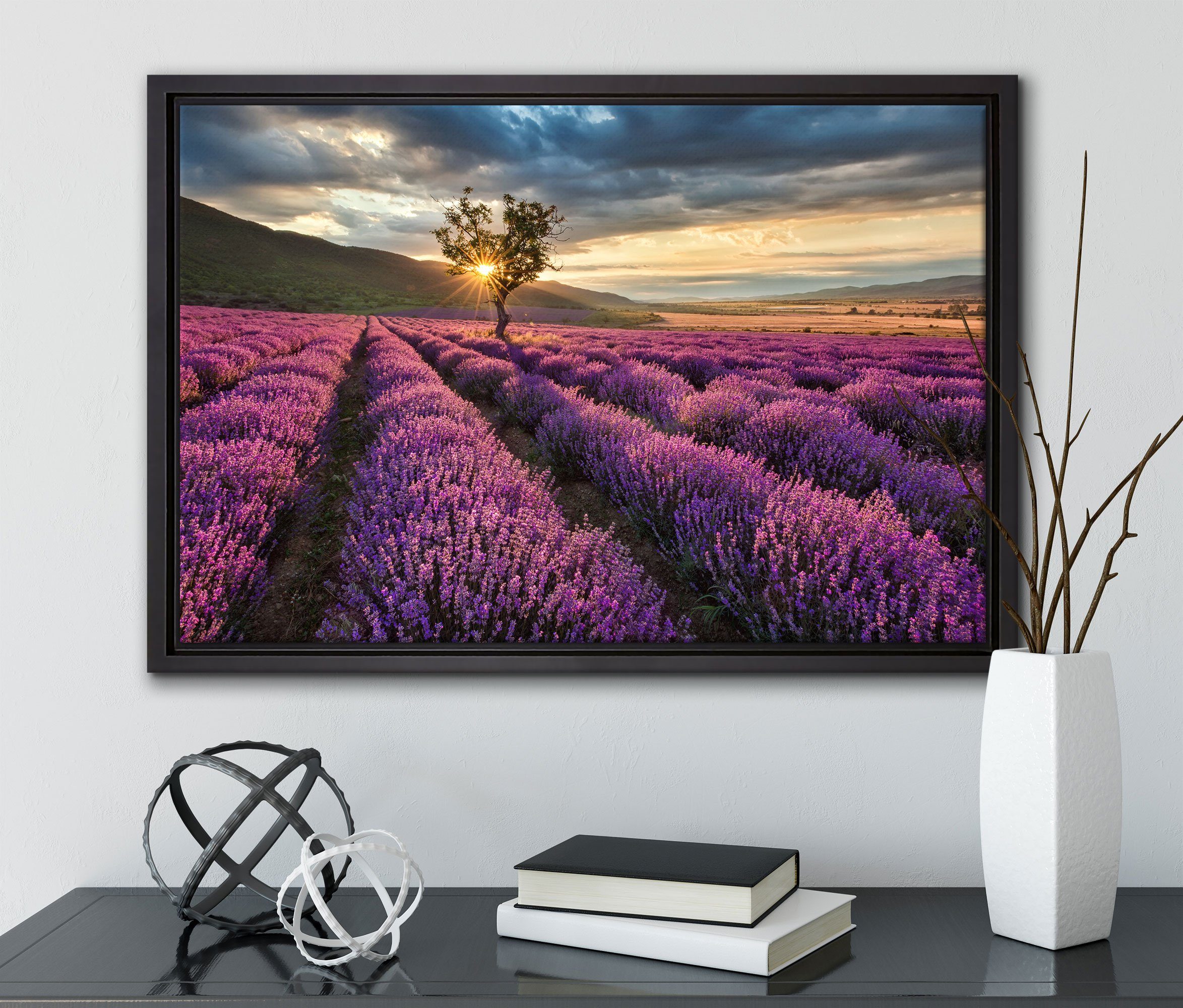 Pixxprint Leinwandbild Provence mit Zackenaufhänger Lavendel in gefasst, St), (1 Leinwandbild inkl. Baum, Schattenfugen-Bilderrahmen bespannt, fertig Wanddekoration einem