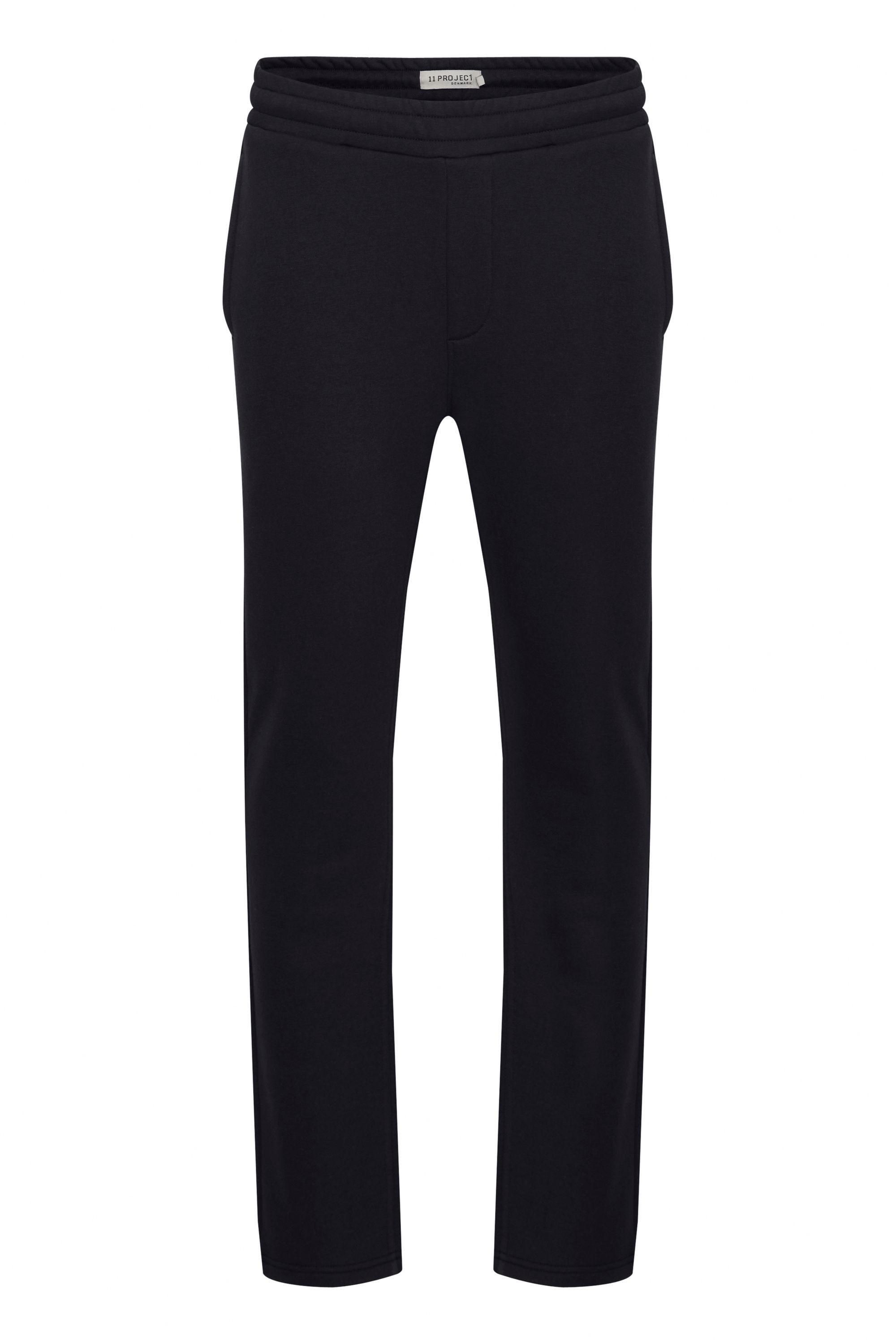 Black (194007)