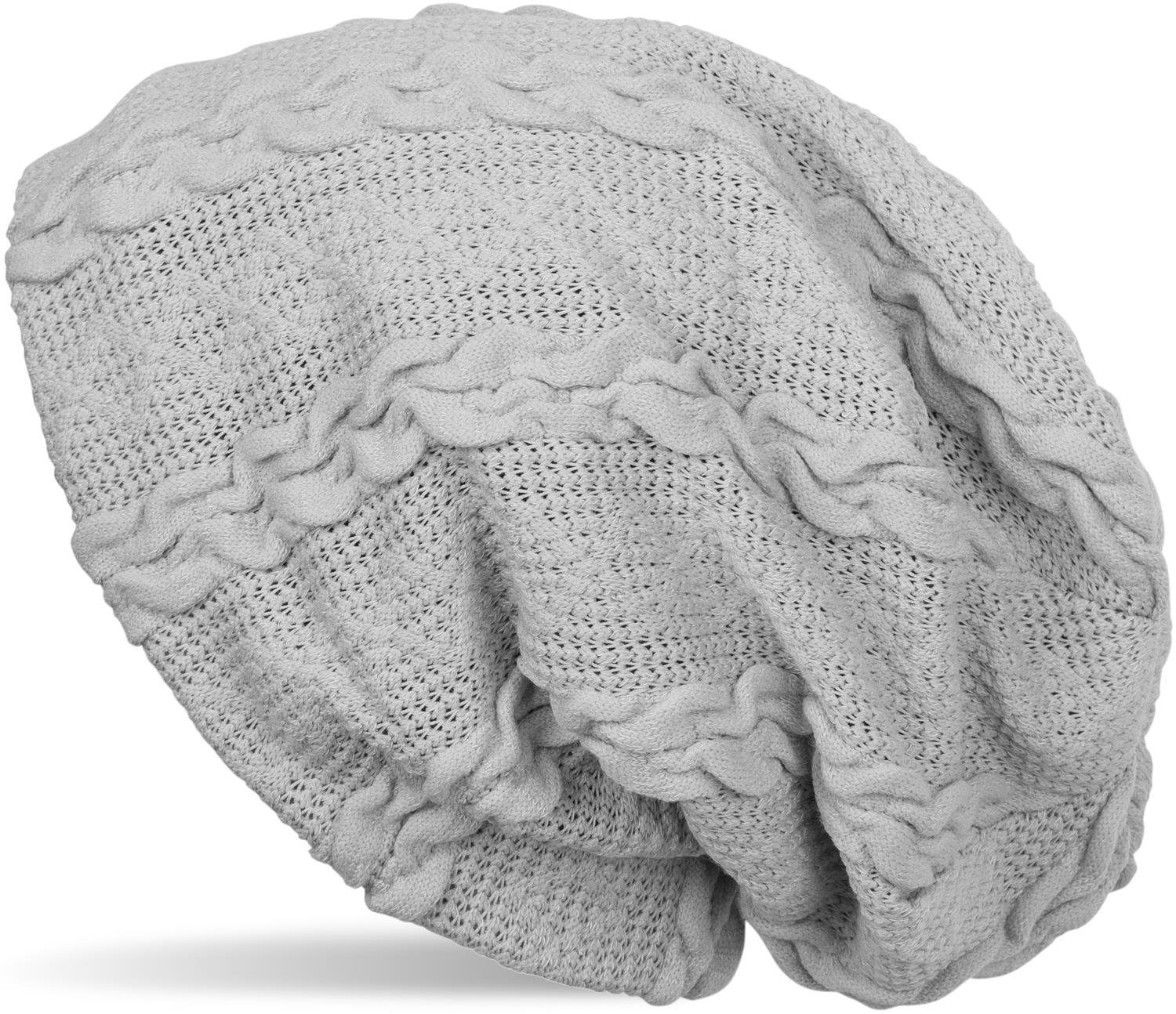 styleBREAKER Strickmütze (1-St) Feinstrick Beanie mit Zopfmuster und Fleece Hellgrau