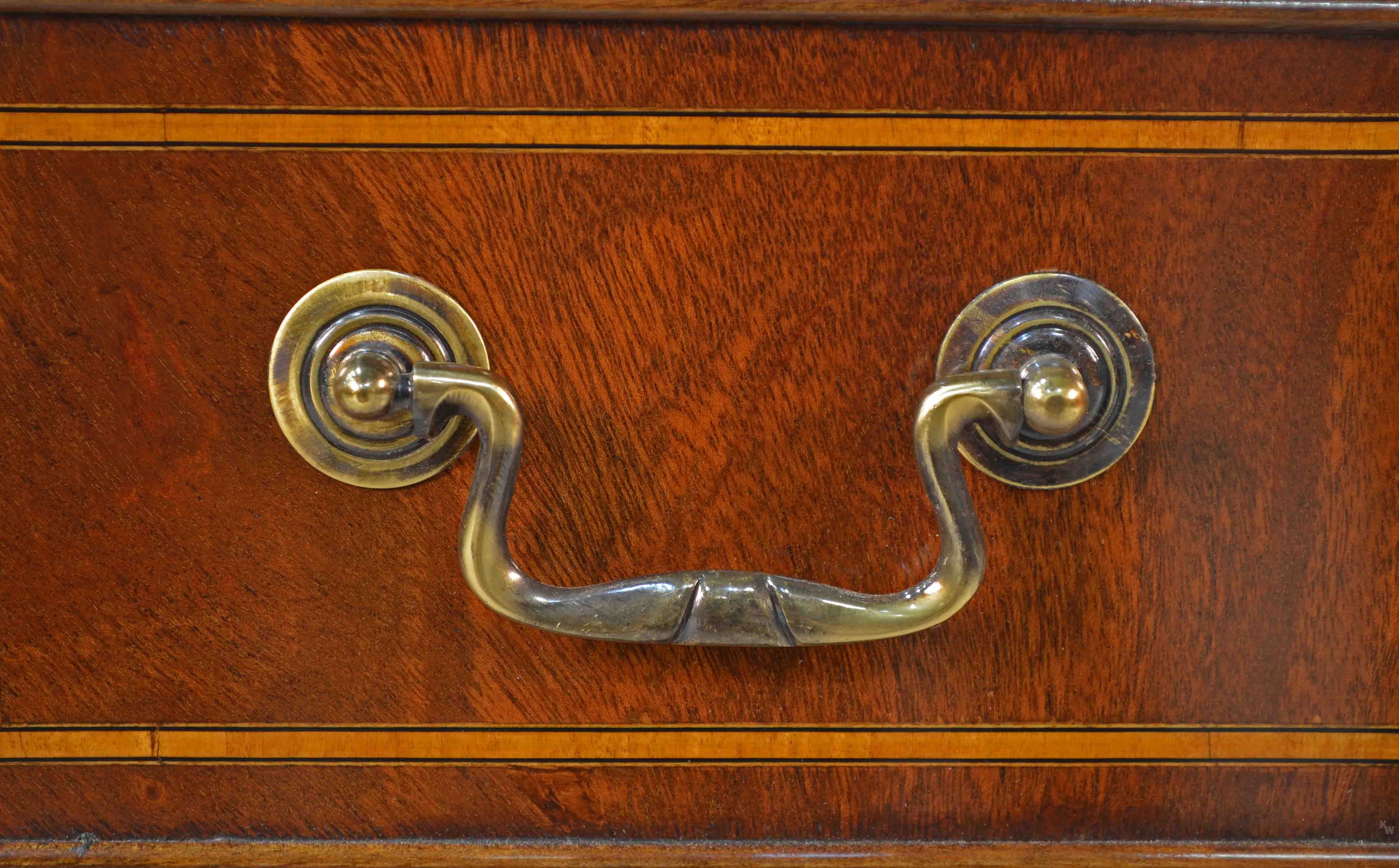 Kai Wiechmann Vitrine Bücherschrank 3-türig Büchervitrine Regal handmade in England