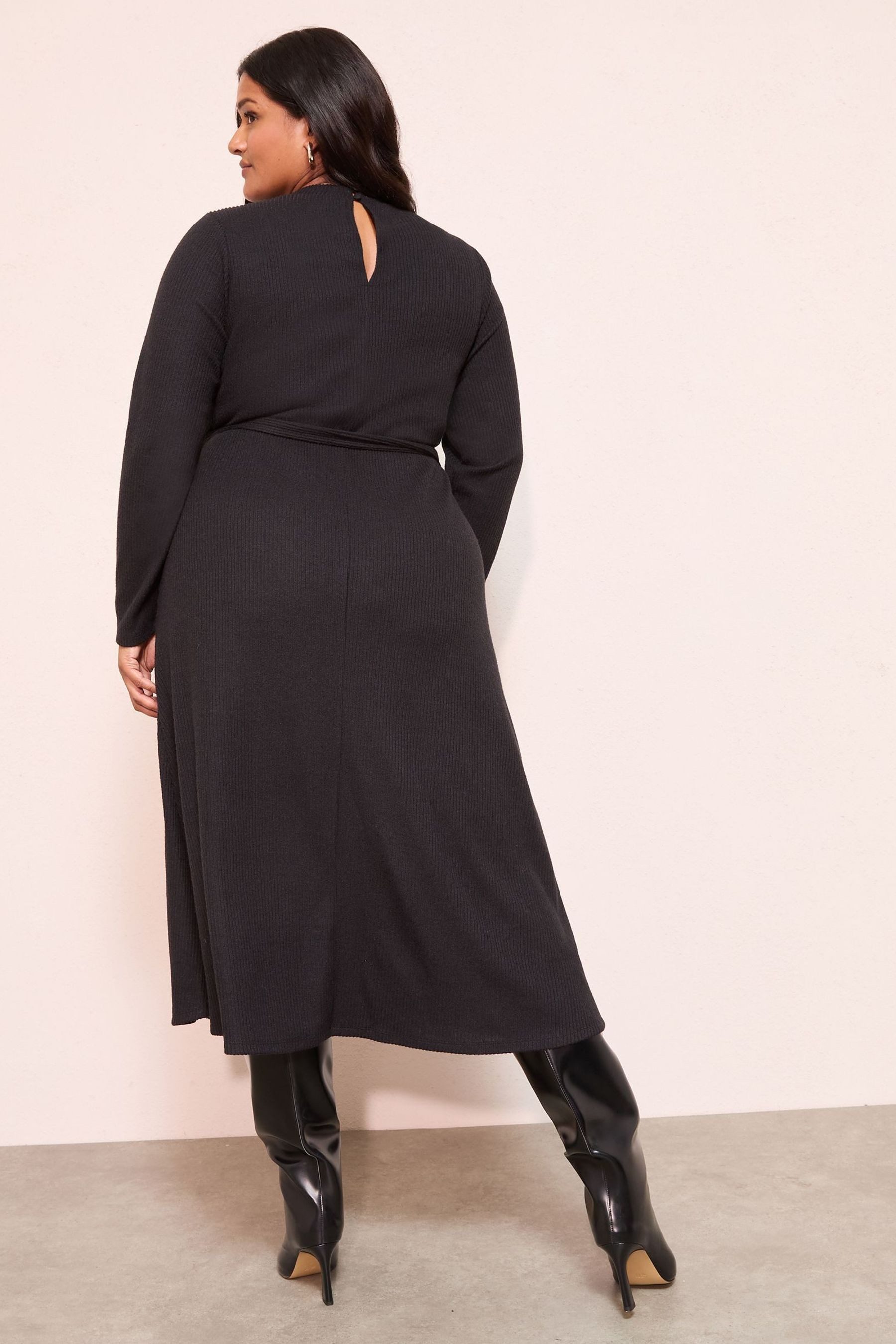 Friends Like These Midikleid Friends Like These Minikleid mit Gürtel, Curve günstig online kaufen