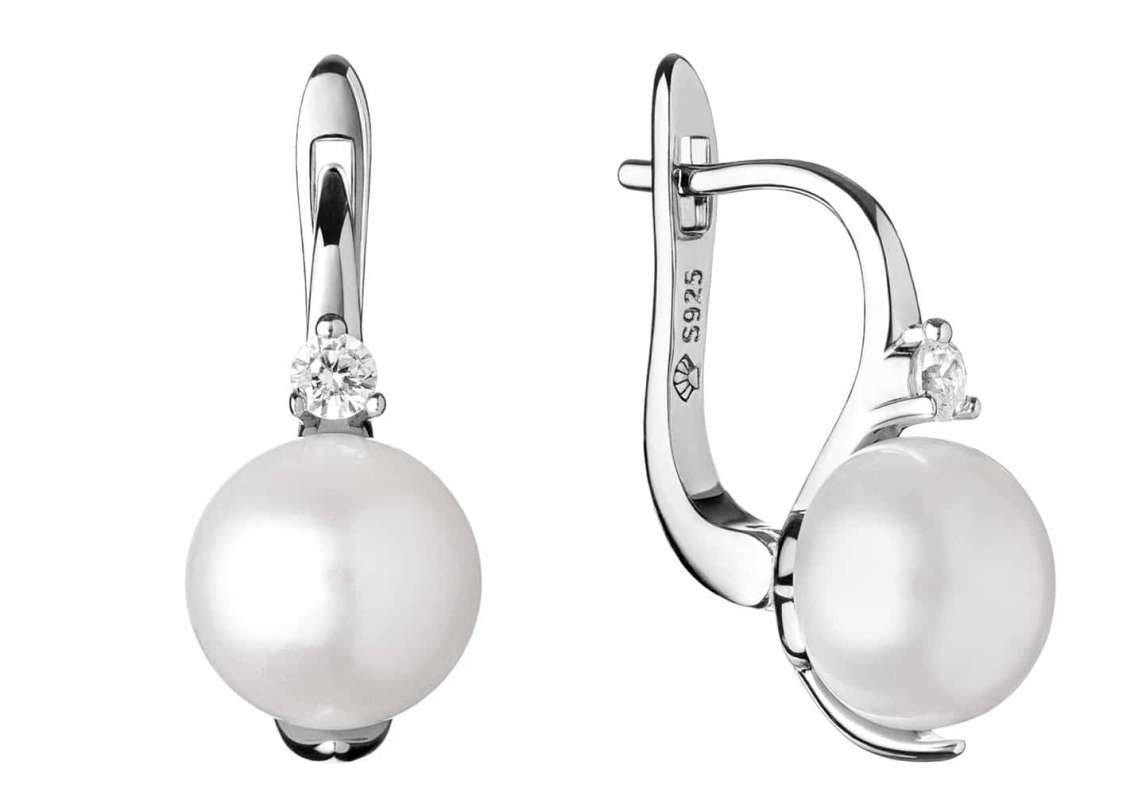 Gaura Pearls Perlenohrringe Elegant echt weiß rund 9-9.5 mm, echte Süßwasserzuchtperle, 925er rhodiniertes Silber