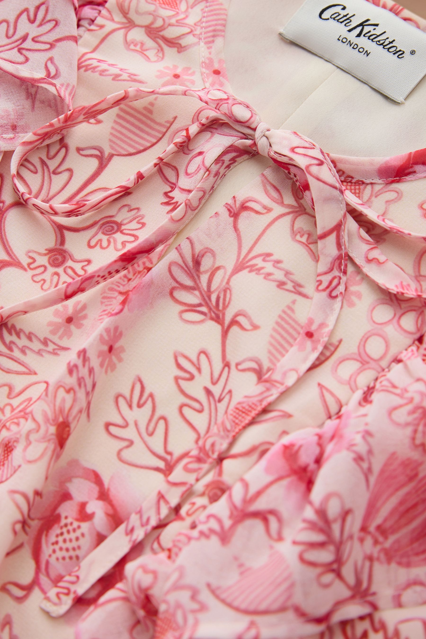 Cath Kidston Maxikleid Cath Kidston Maxikleid, Rüschen + Bindeausschnitt (1-tlg)