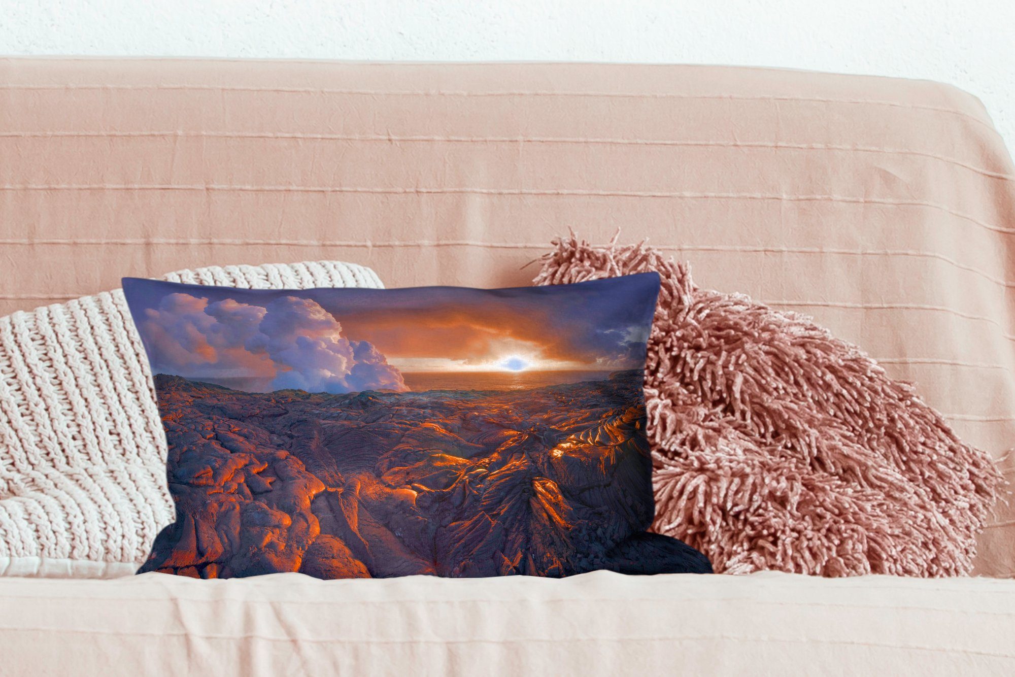 mit MuchoWow in Schlafzimmer Dekokissen Dekoration, auf Hawaii, Sonnenaufgang Wohzimmer Lavafeldern den Zierkissen, Füllung, Dekokissen