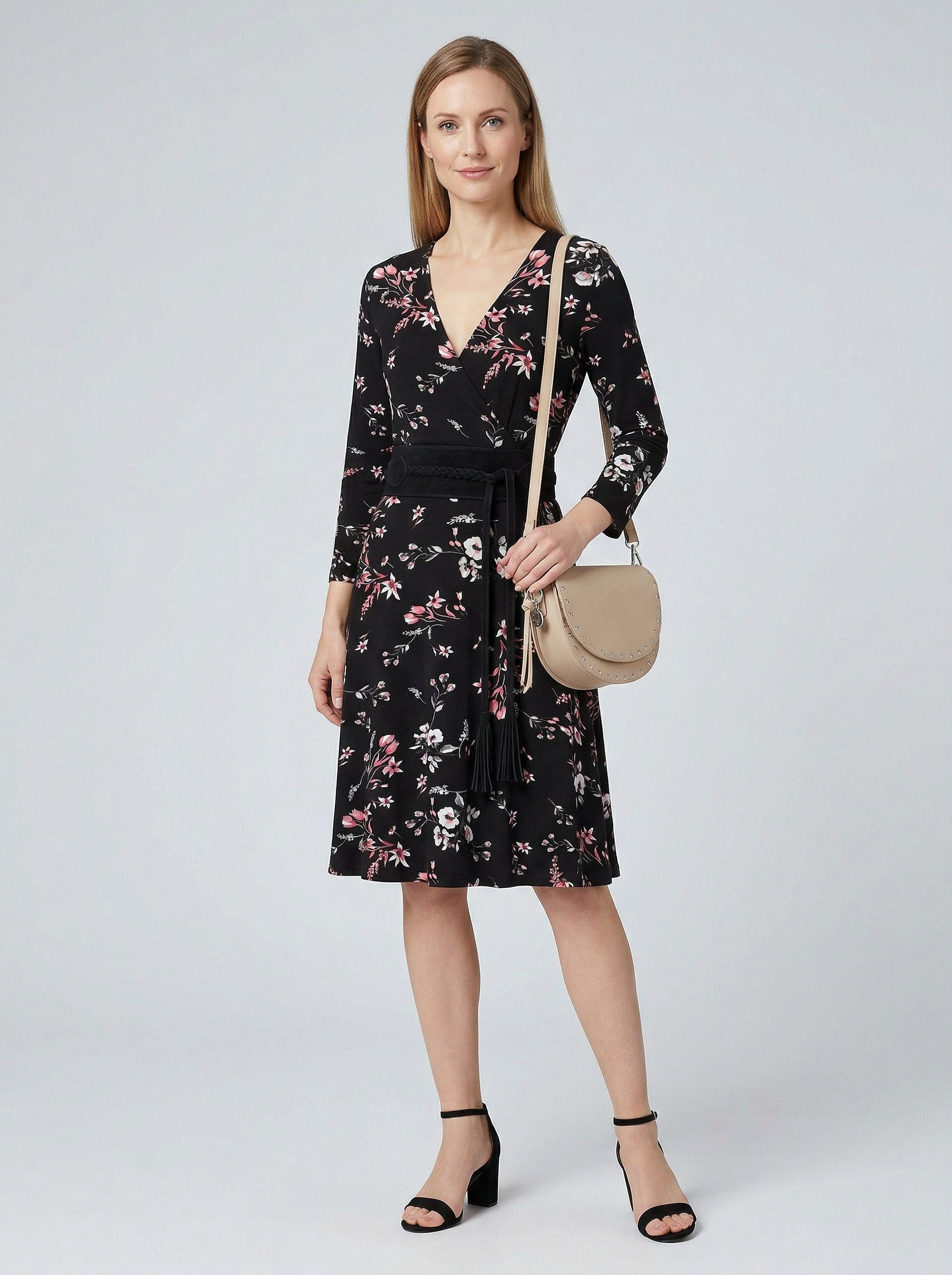 Zum Outfit 10
